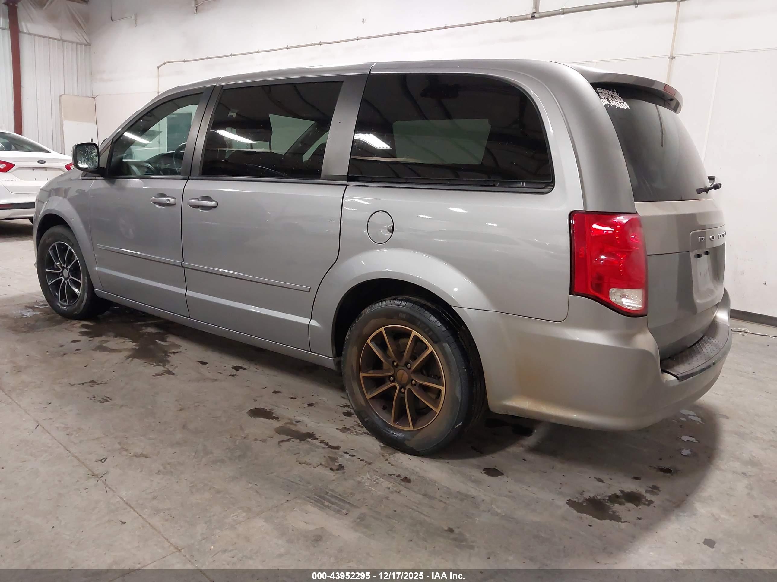 DODGE GRAND image 3