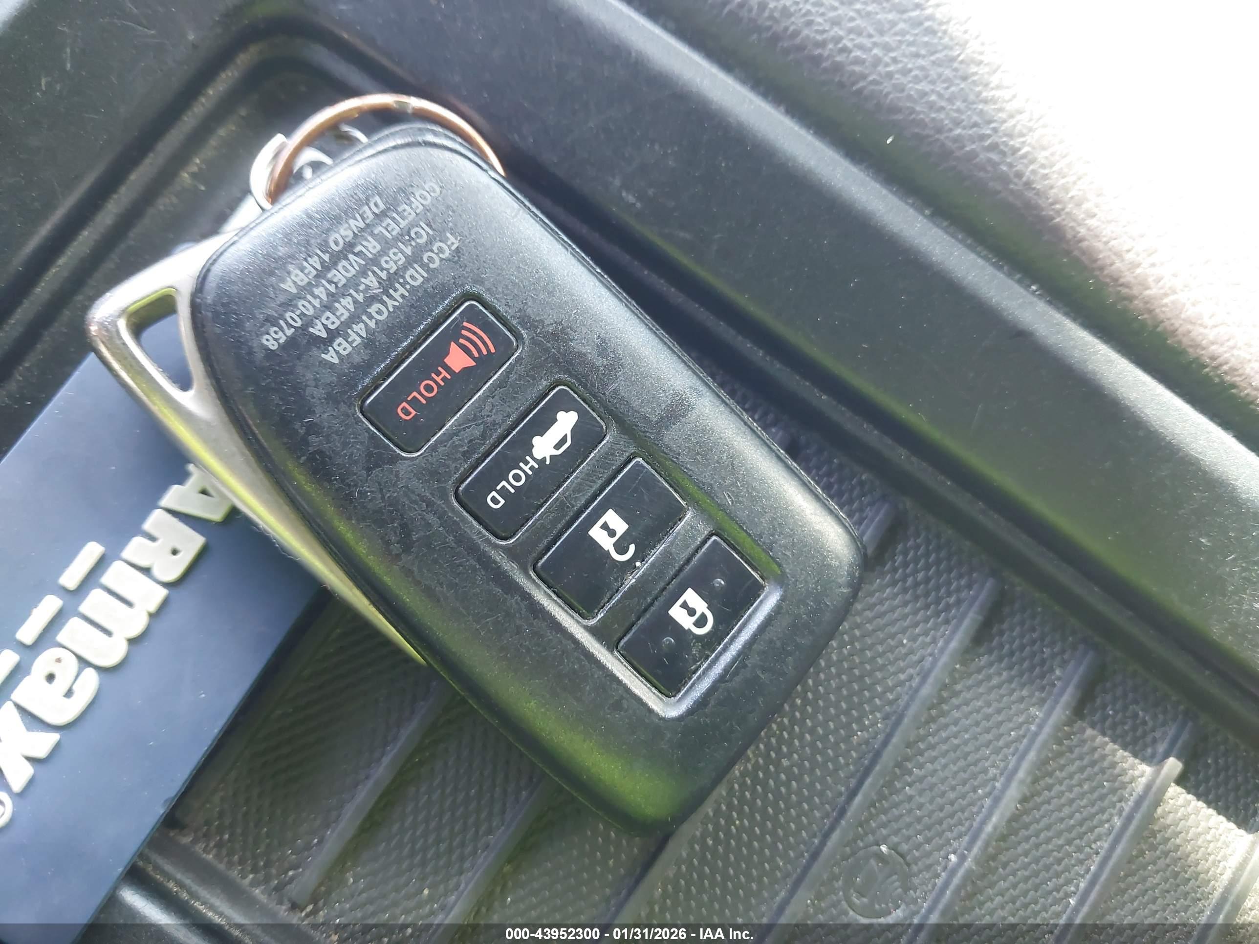 LEXUS ES image 11