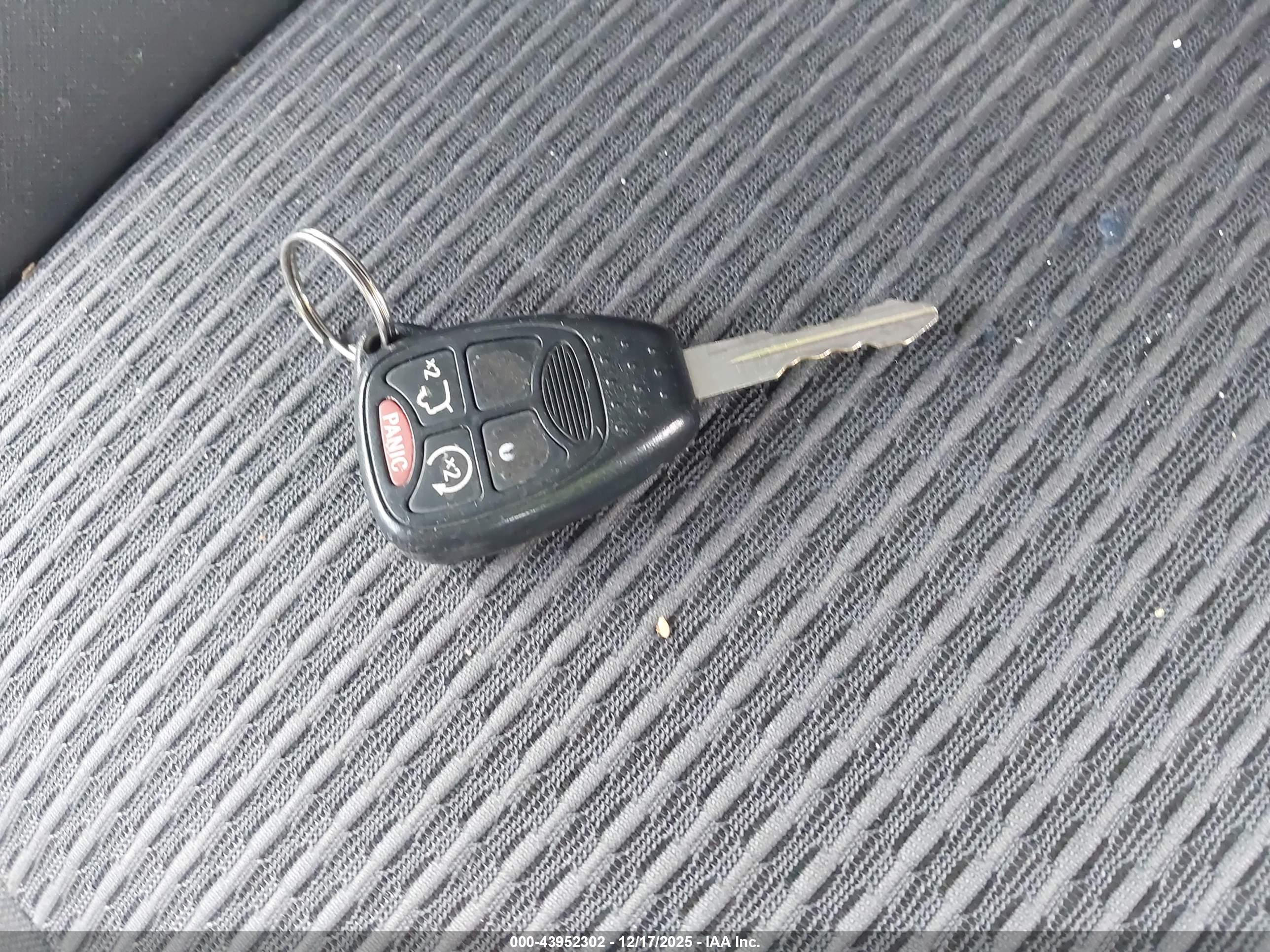 JEEP LIBERTY image 11