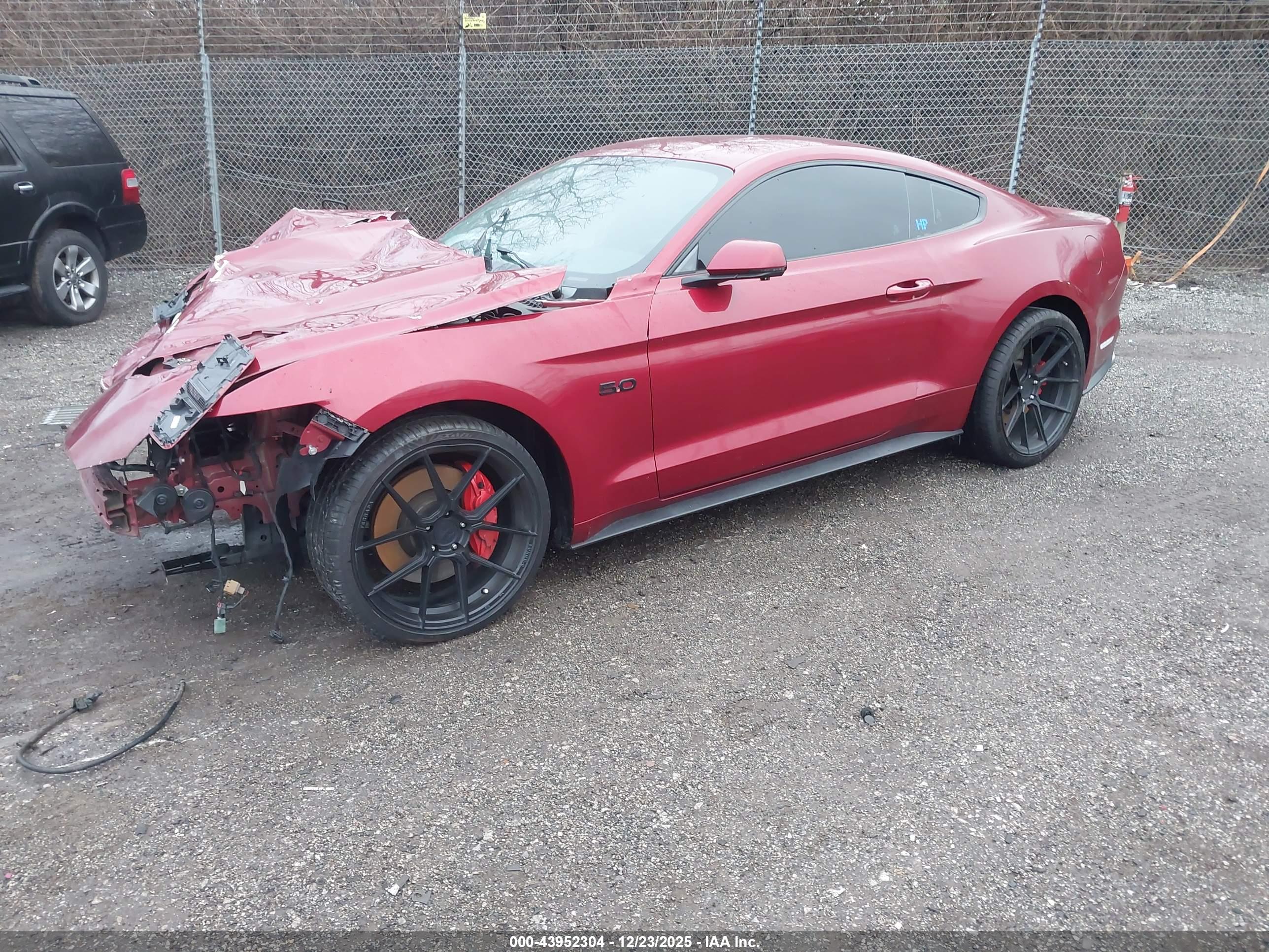 FORD MUSTANG image 2
