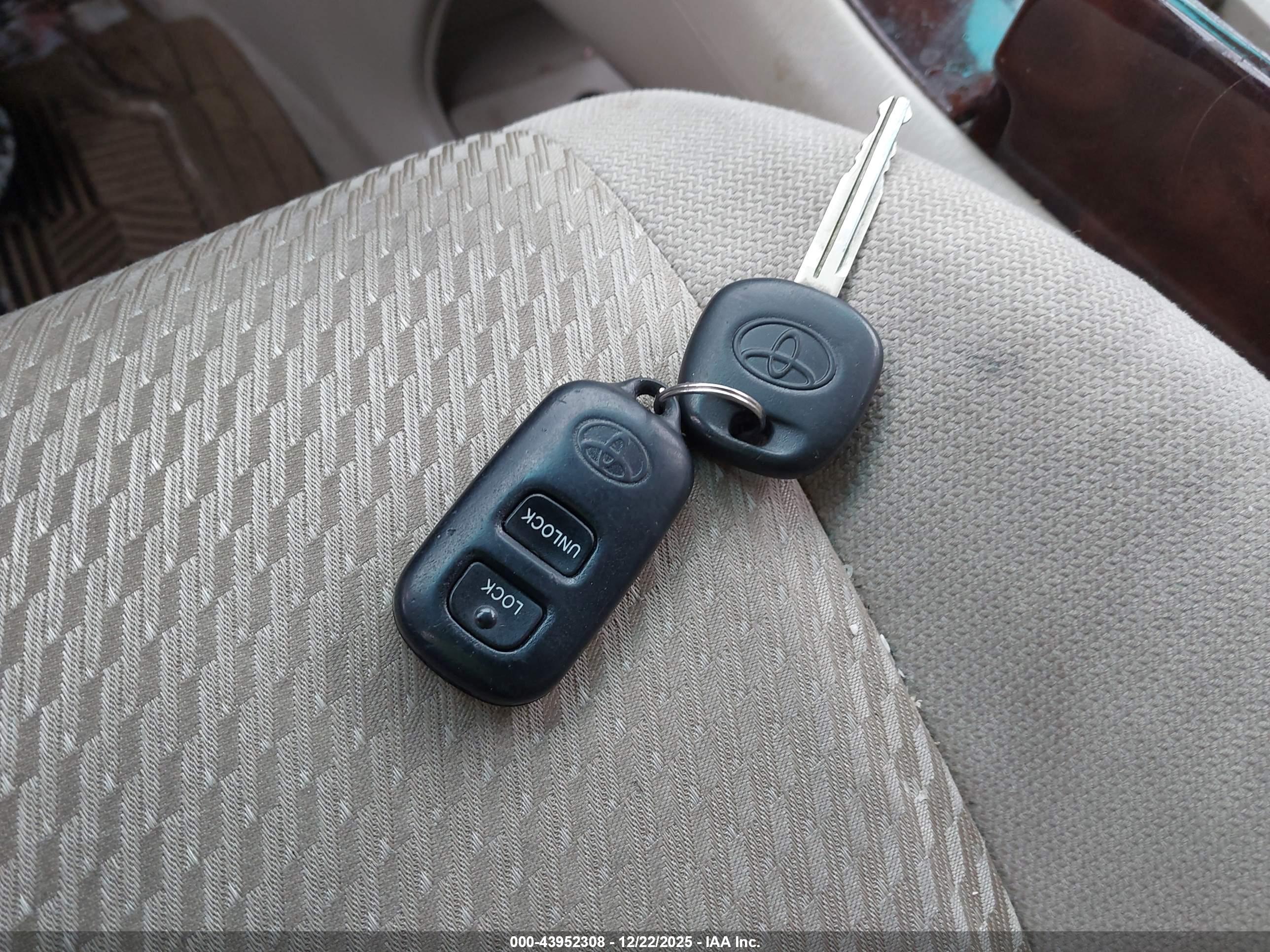 TOYOTA HIGHLANDER image 11
