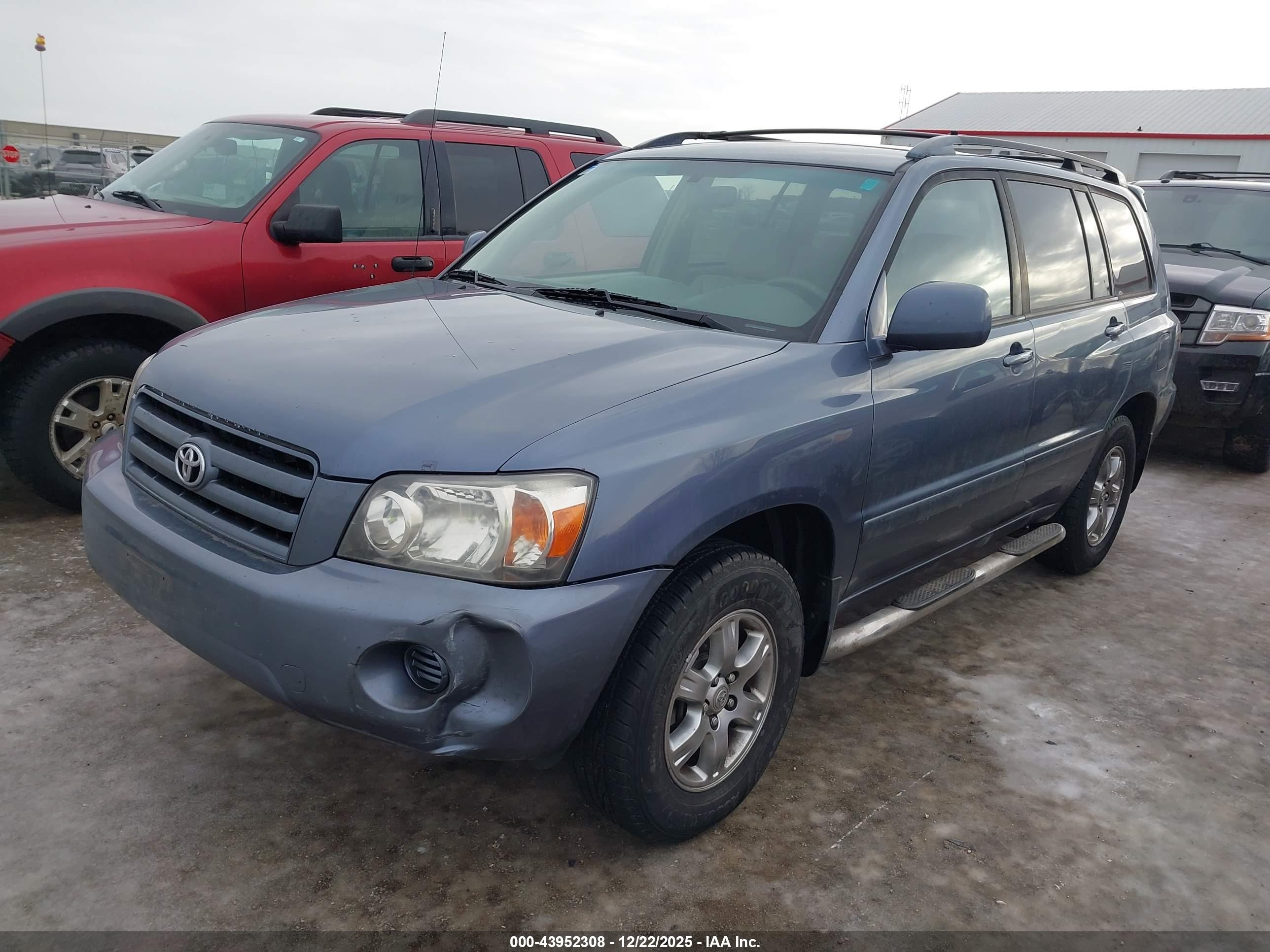 TOYOTA HIGHLANDER image 2