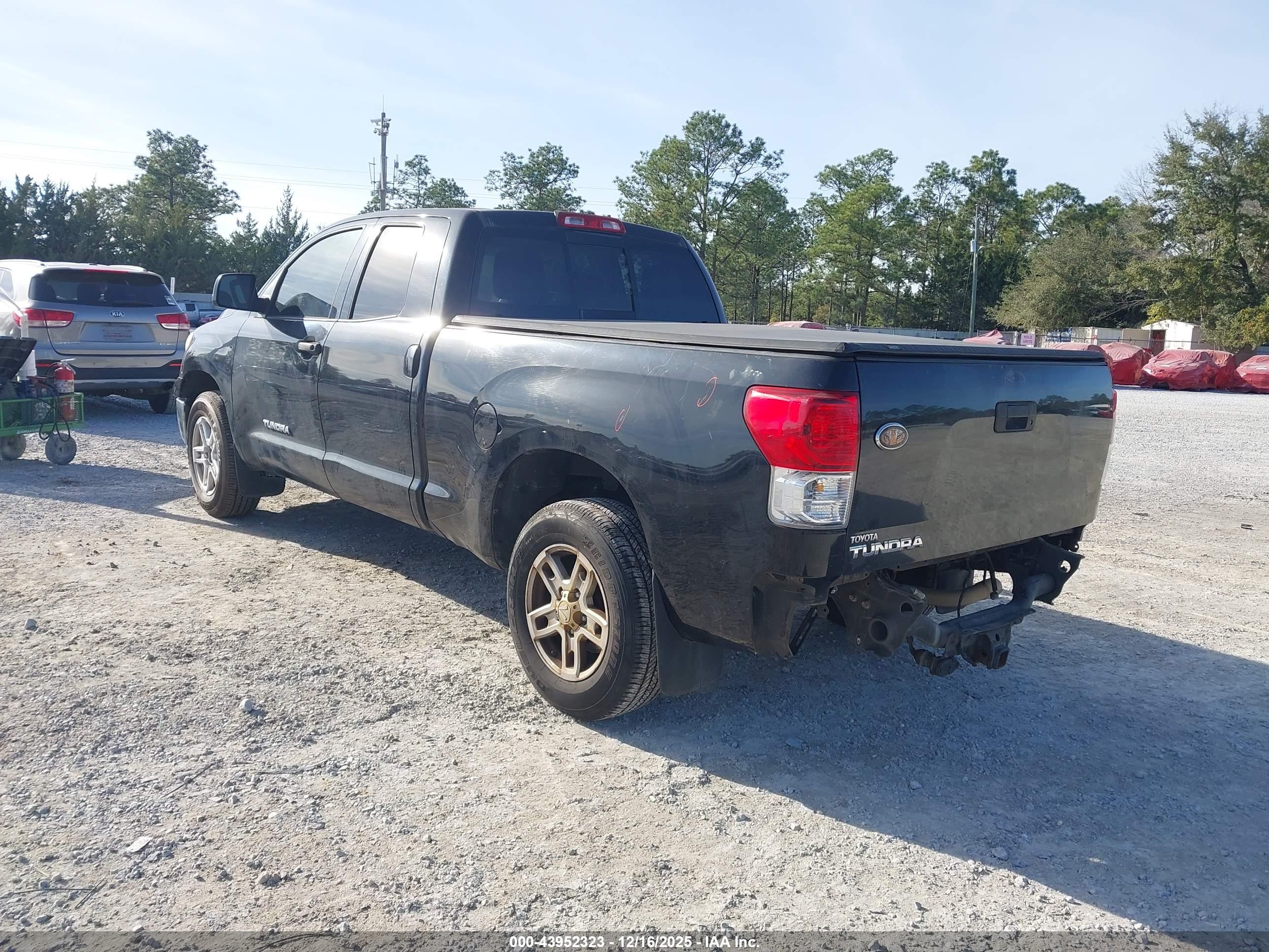 TOYOTA TUNDRA image 3