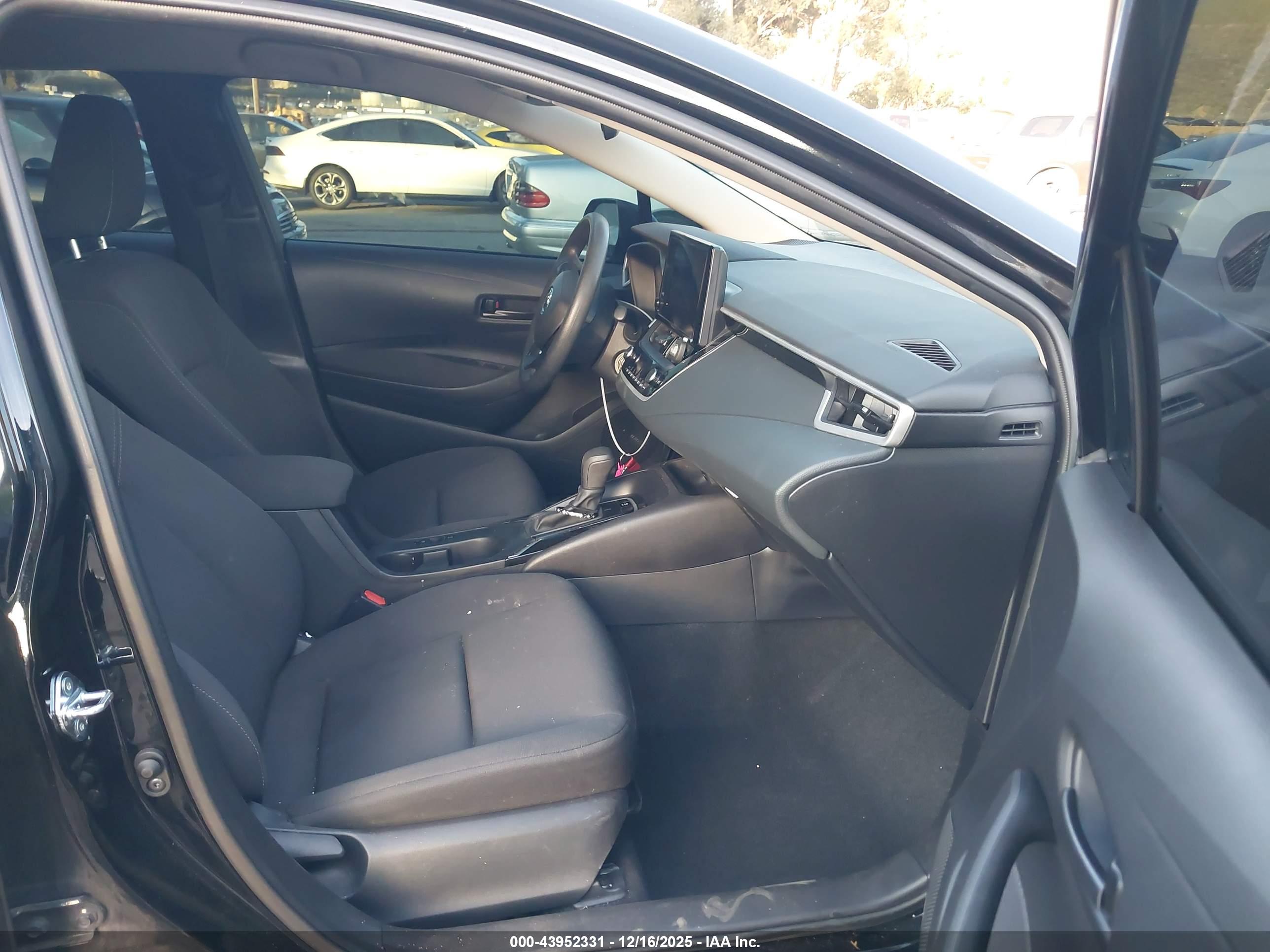 TOYOTA COROLLA image 5