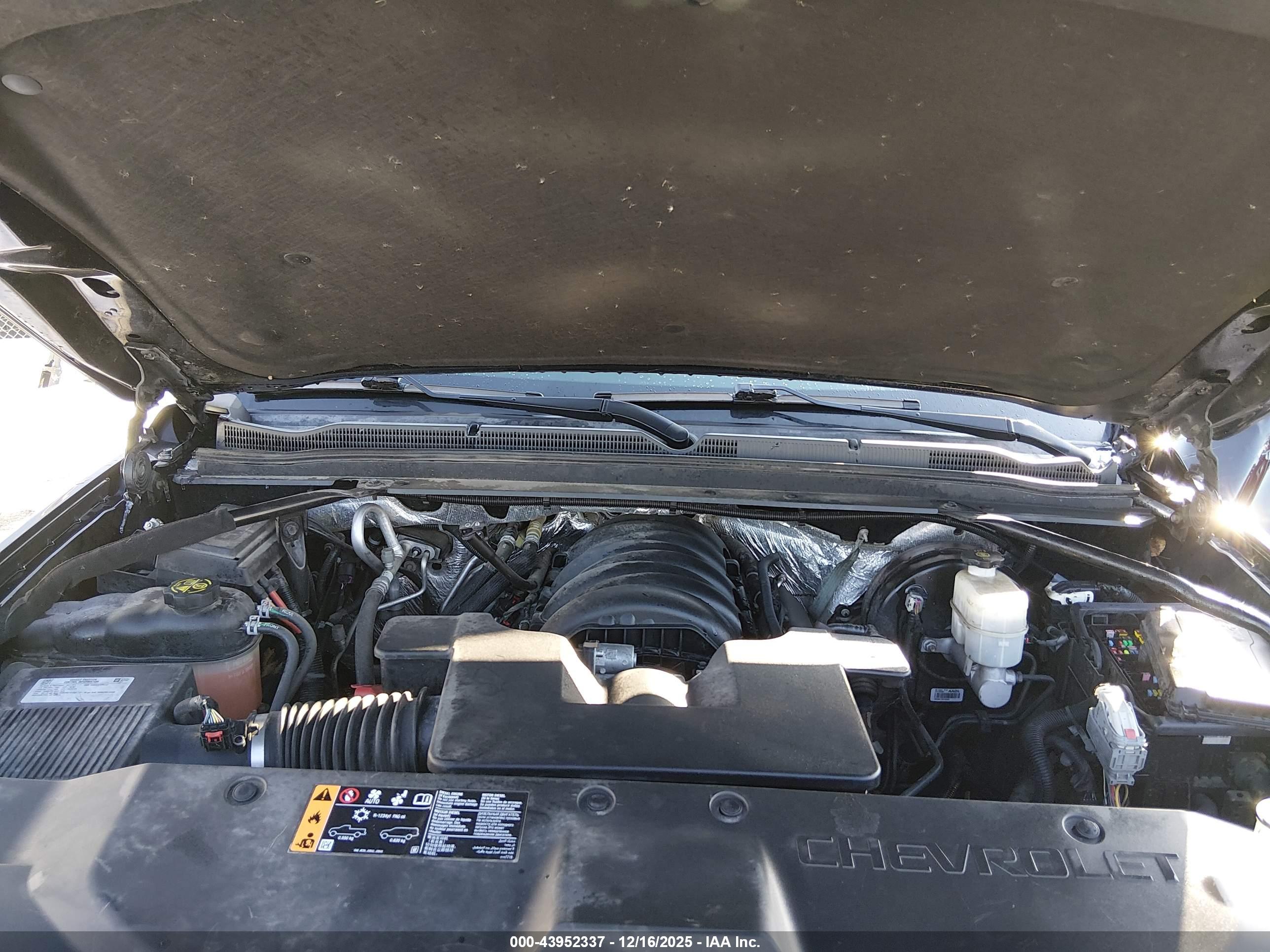 CHEVROLET TAHOE image 10