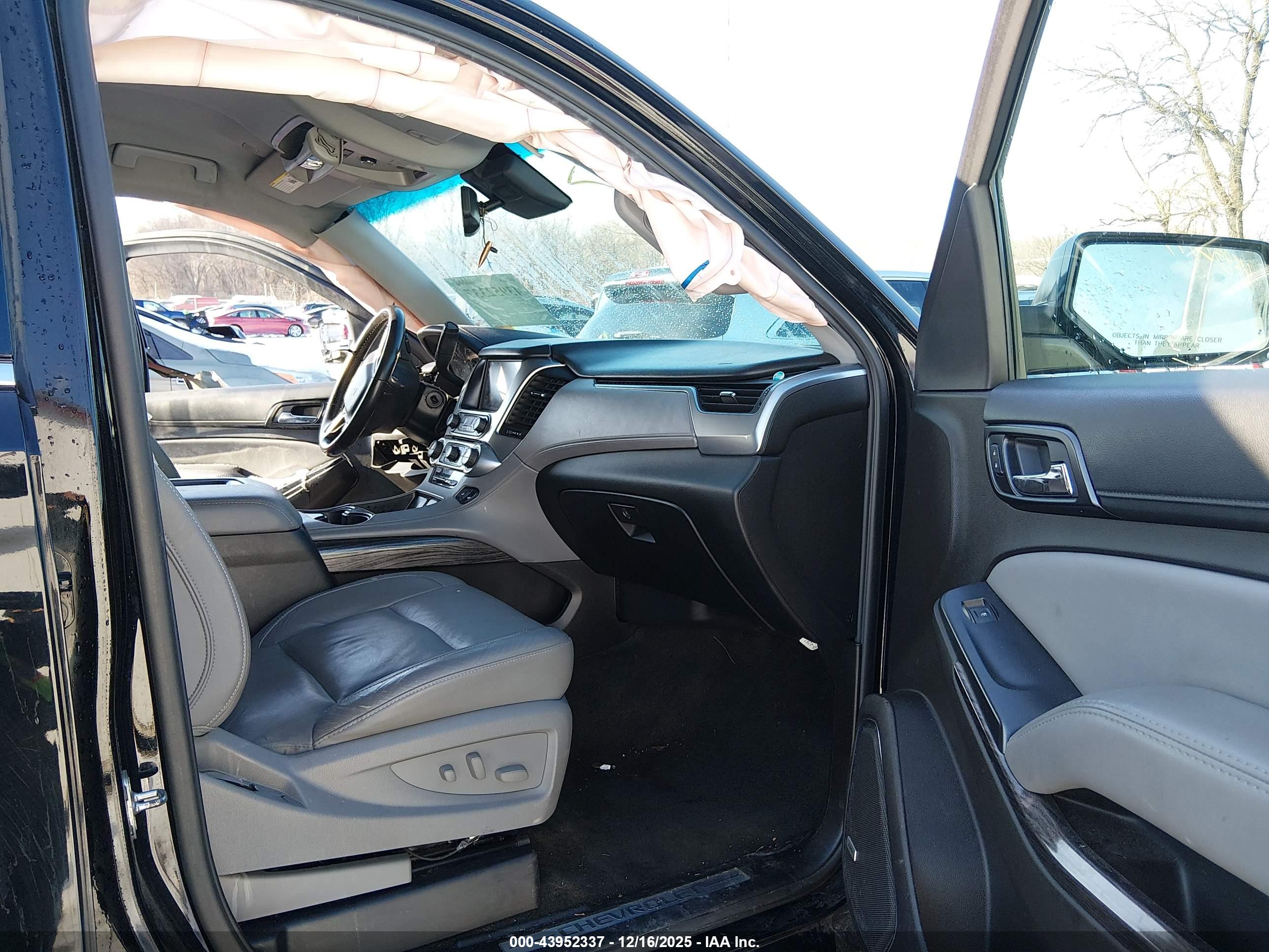 CHEVROLET TAHOE image 5