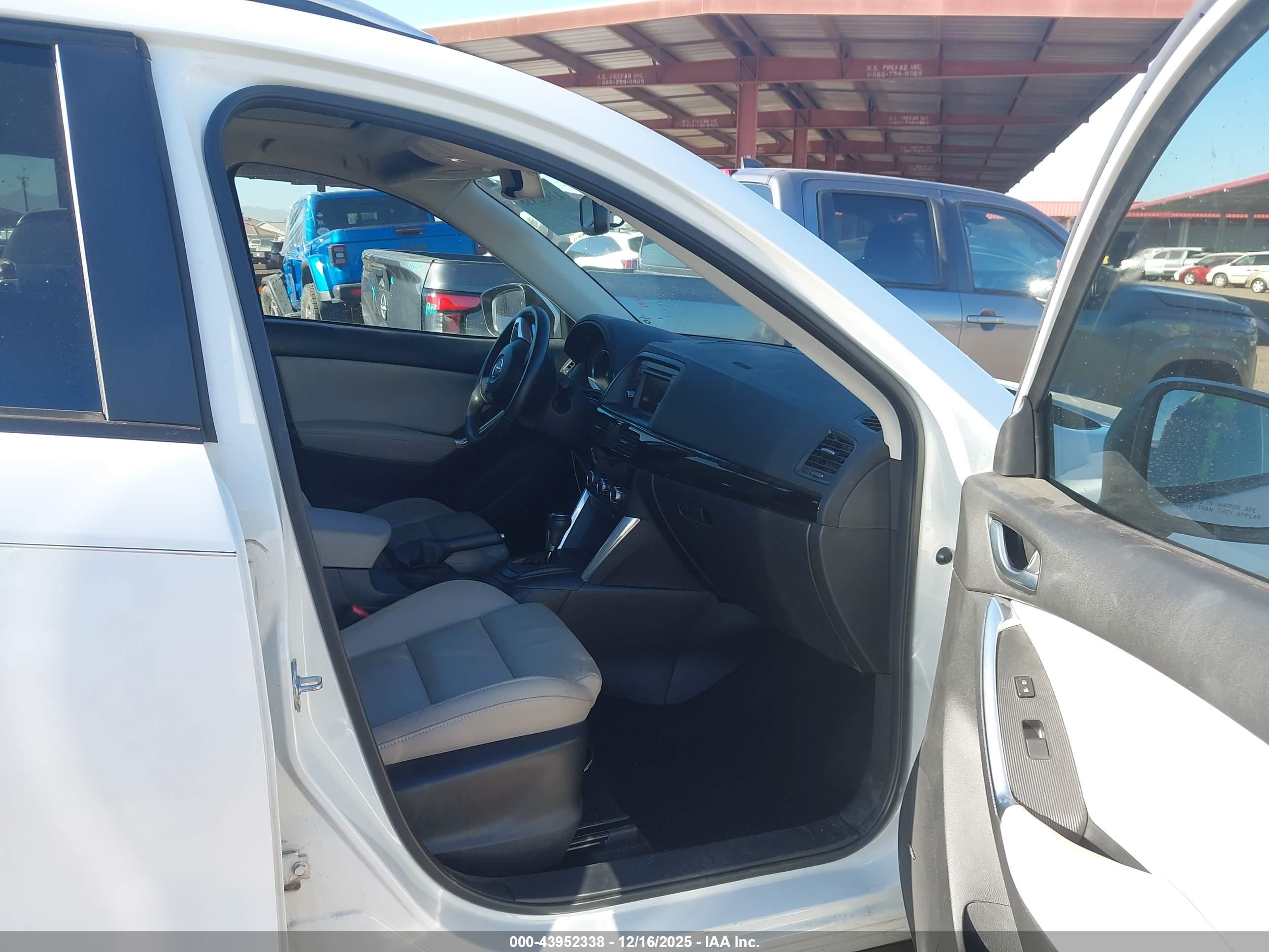 MAZDA CX-5 image 5