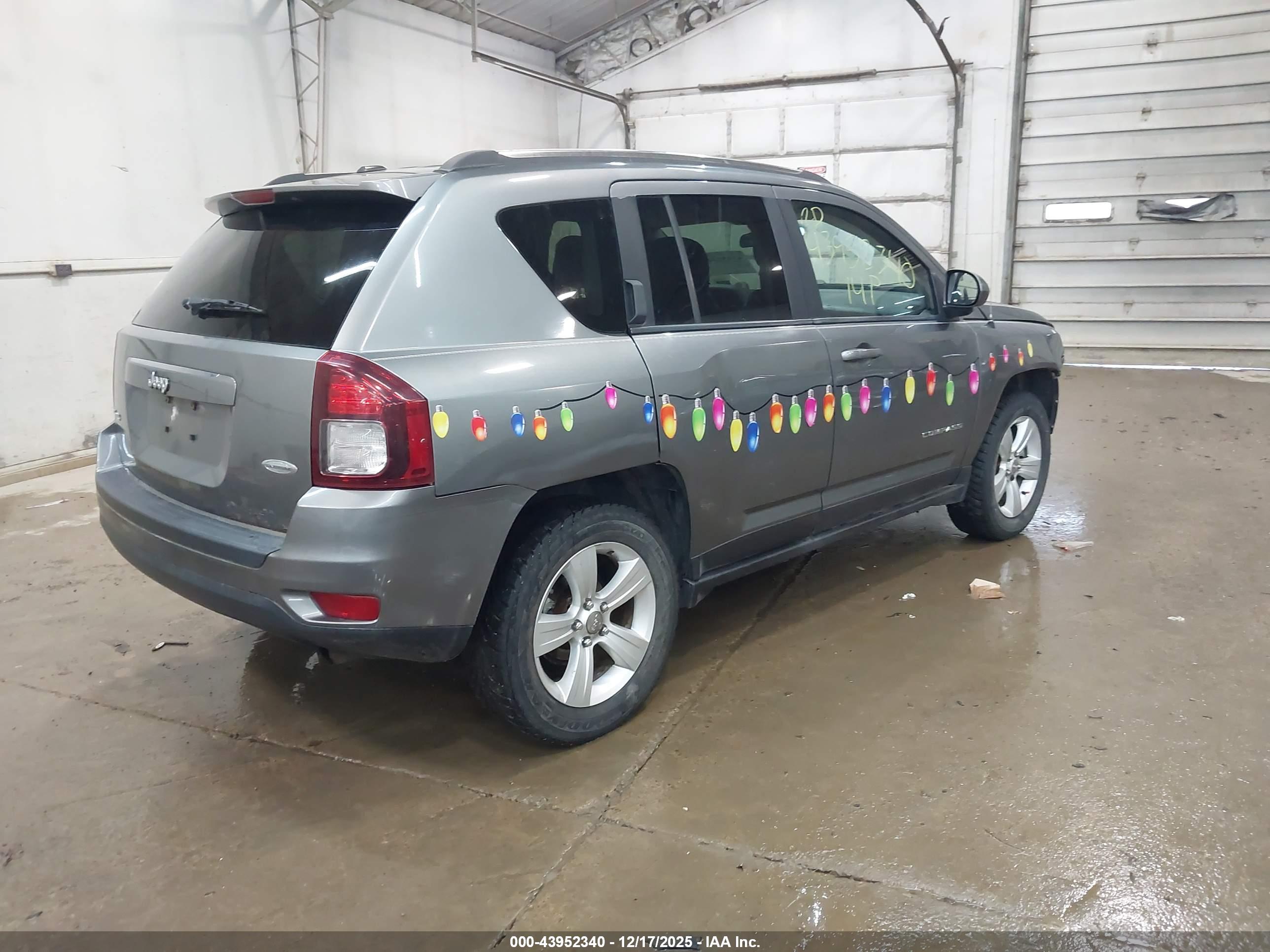JEEP COMPASS image 4