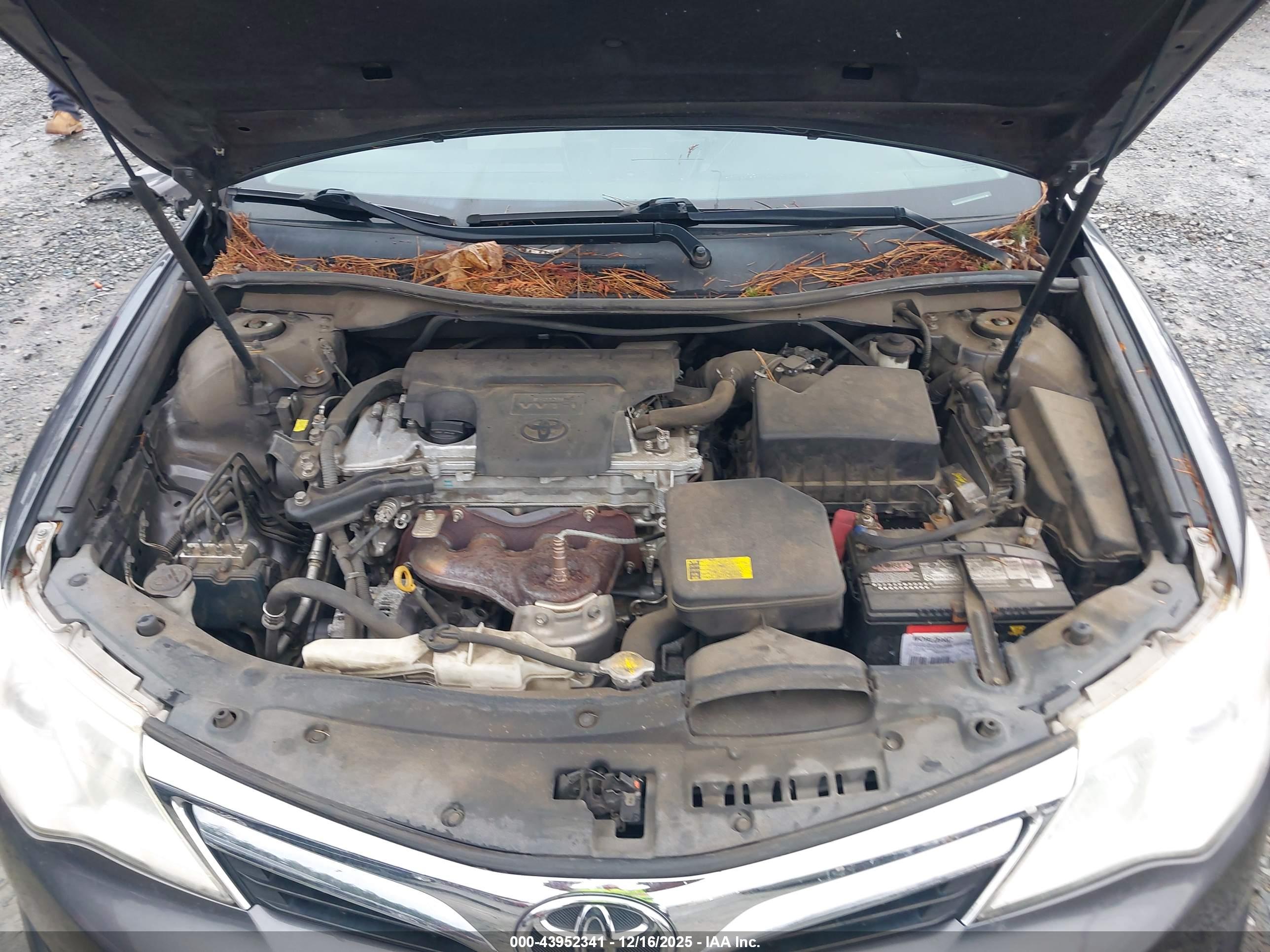 TOYOTA CAMRY image 10
