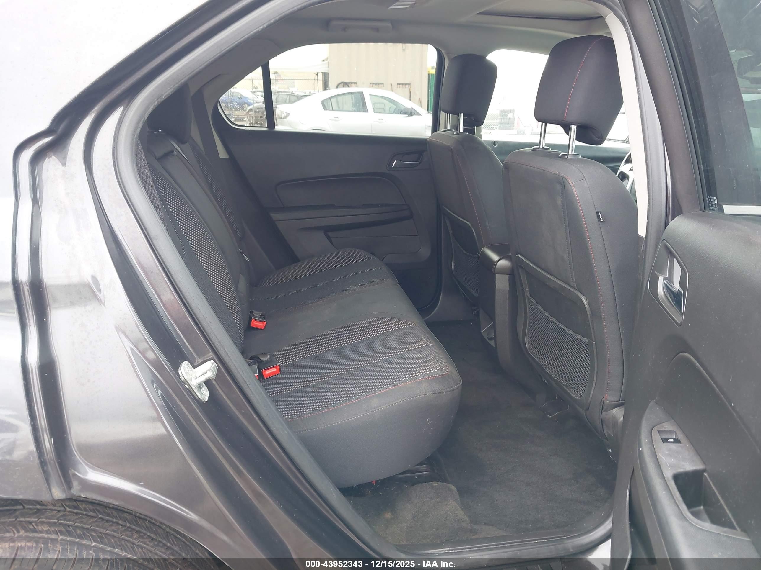 CHEVROLET EQUINOX image 8