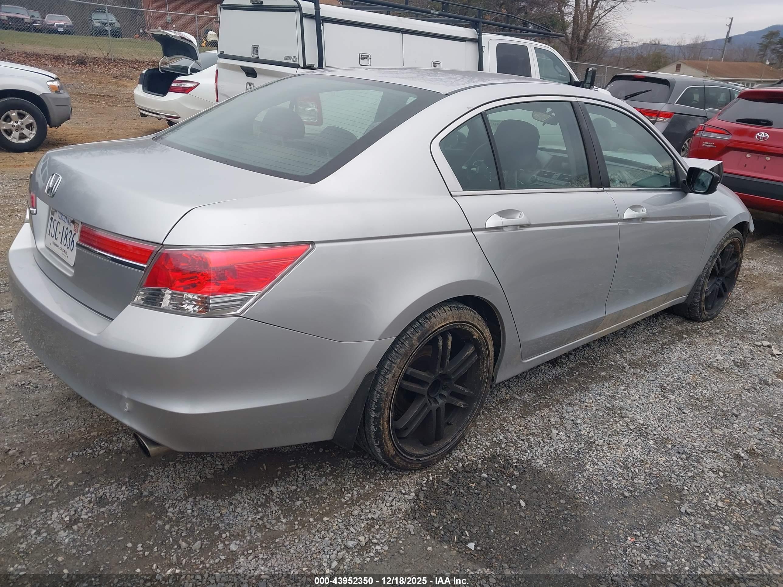 HONDA ACCORD image 4