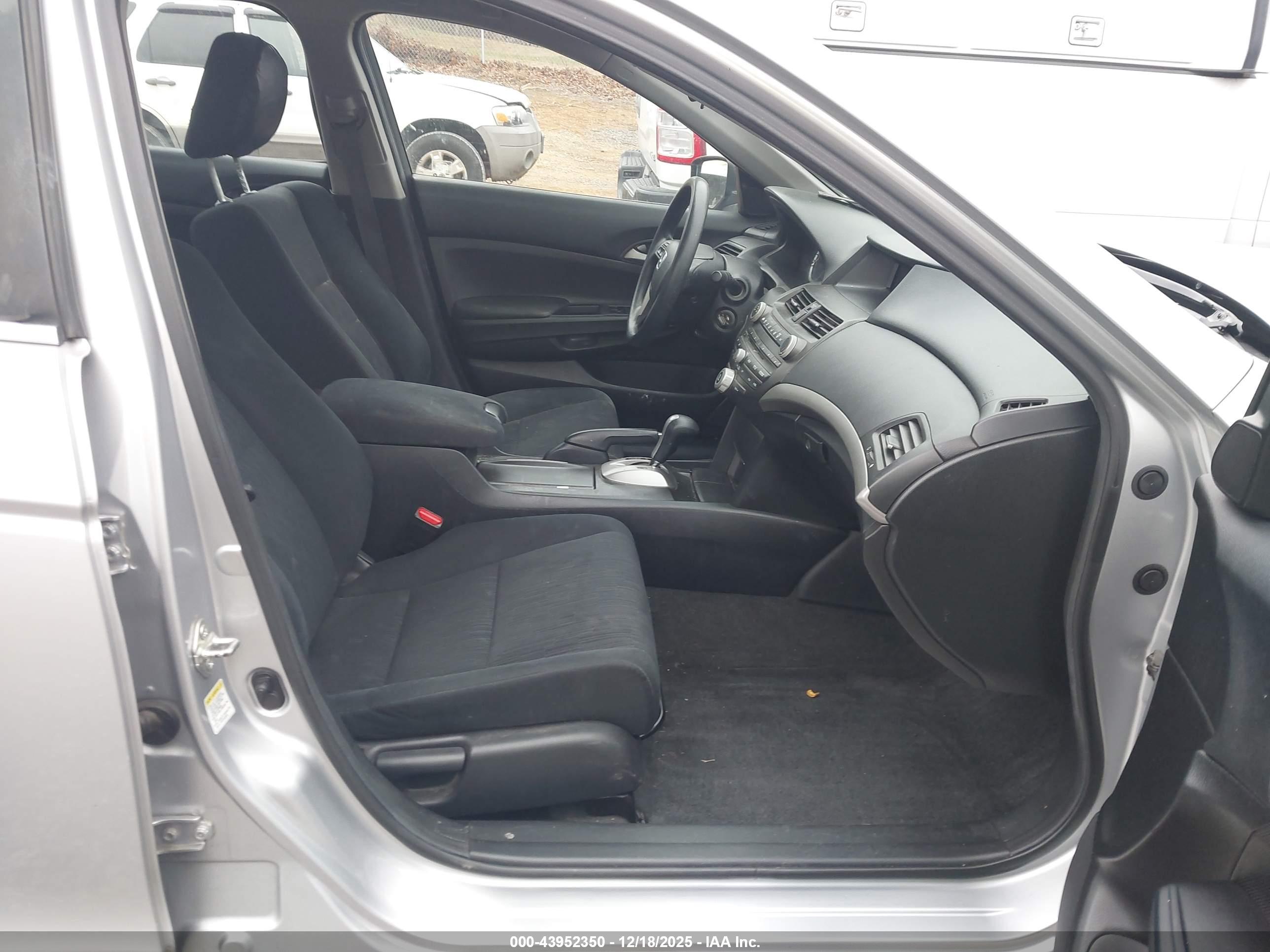 HONDA ACCORD image 5