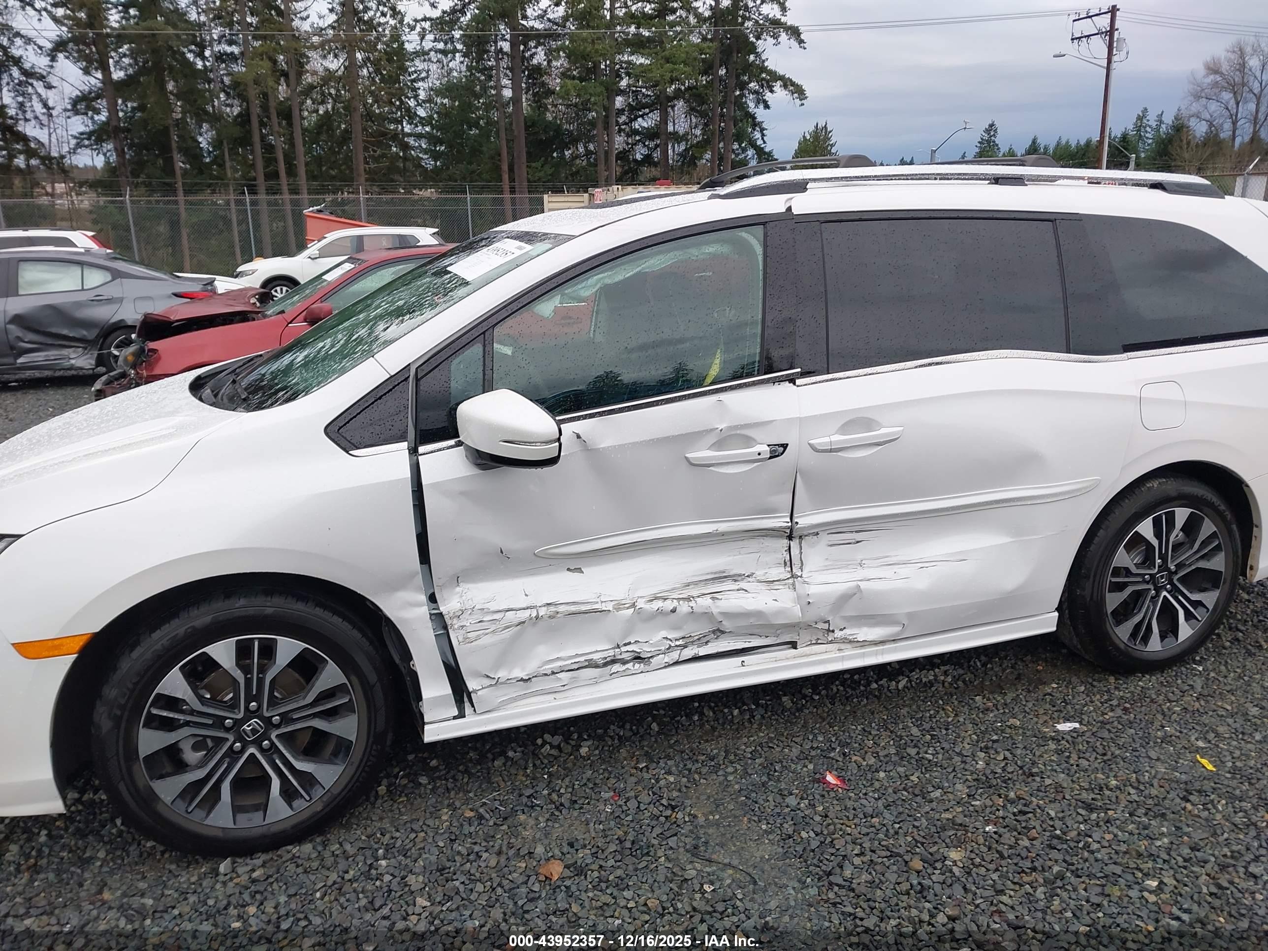 HONDA ODYSSEY image 6