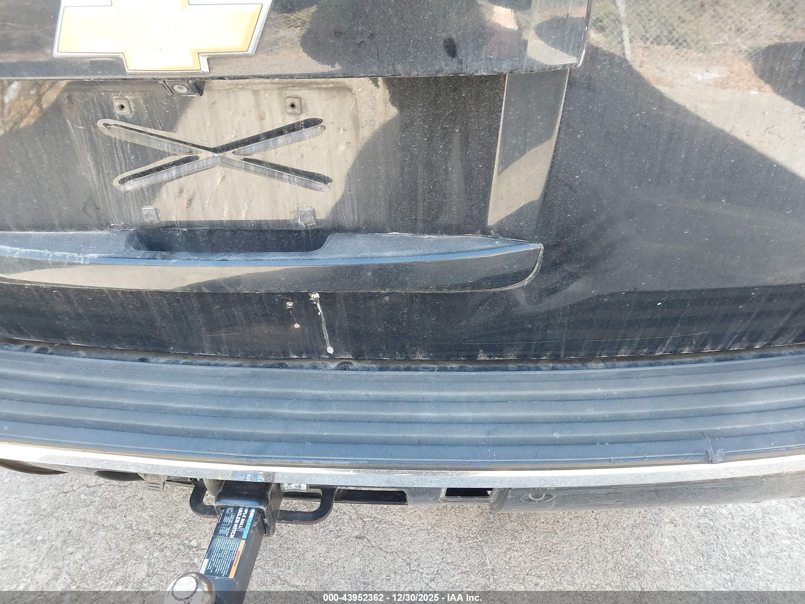 CHEVROLET TAHOE image 6