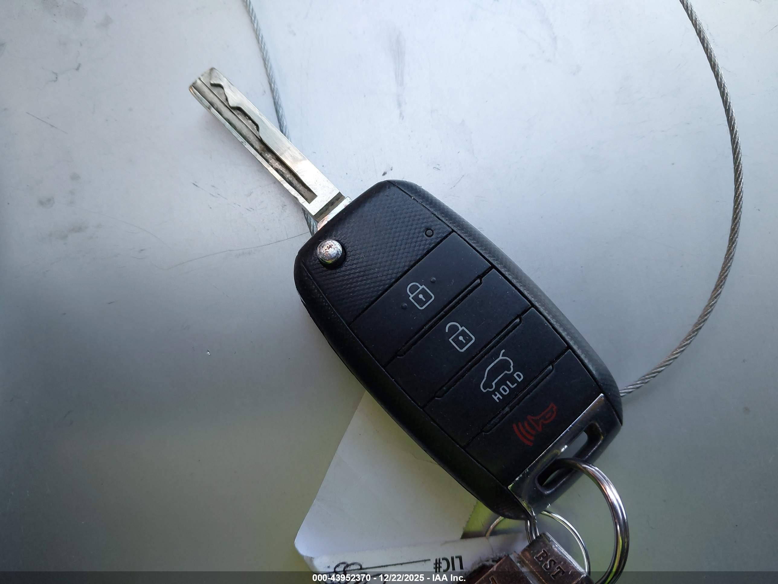 KIA SORENTO image 11