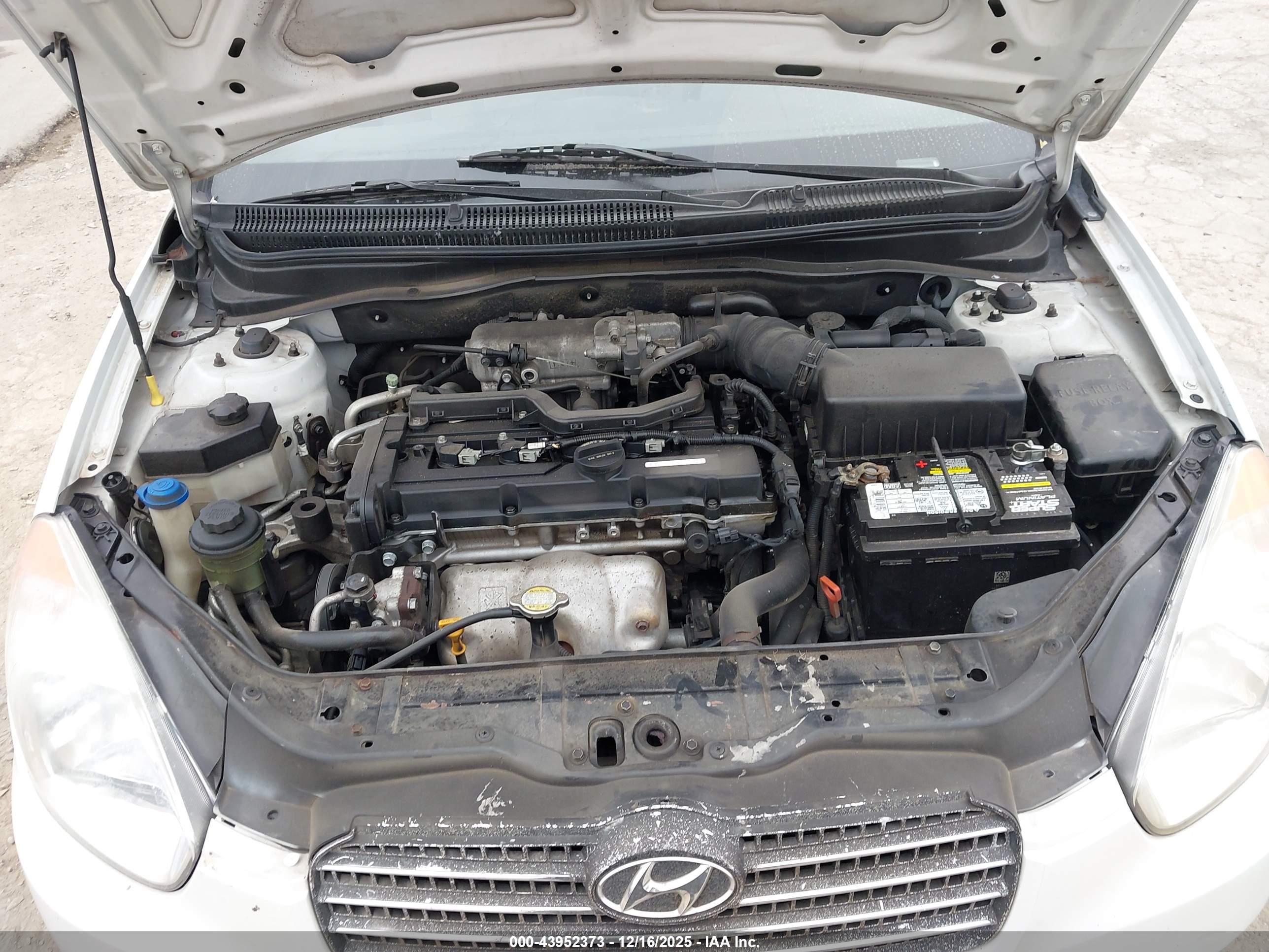 HYUNDAI ACCENT image 10