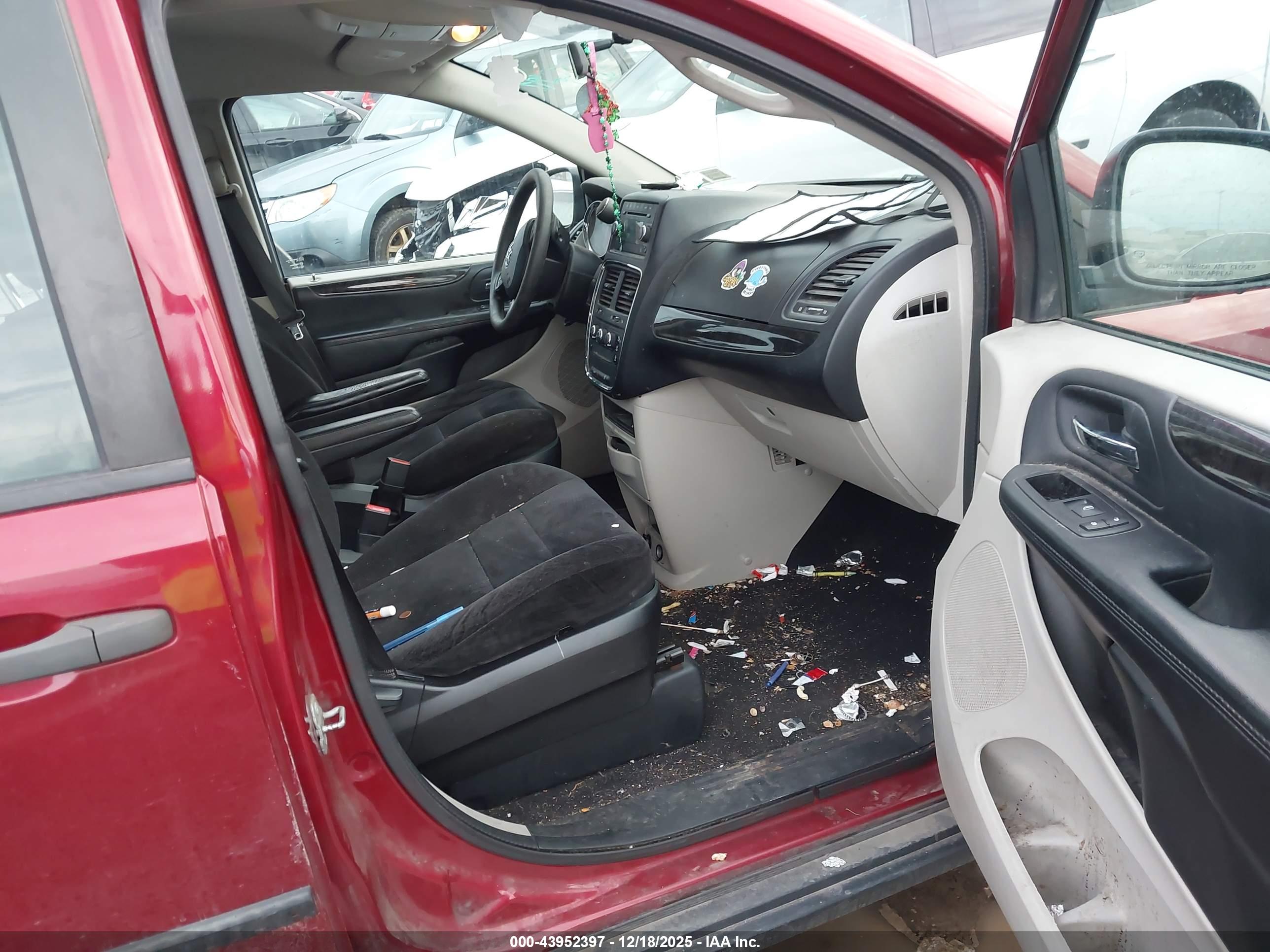 DODGE GRAND image 5