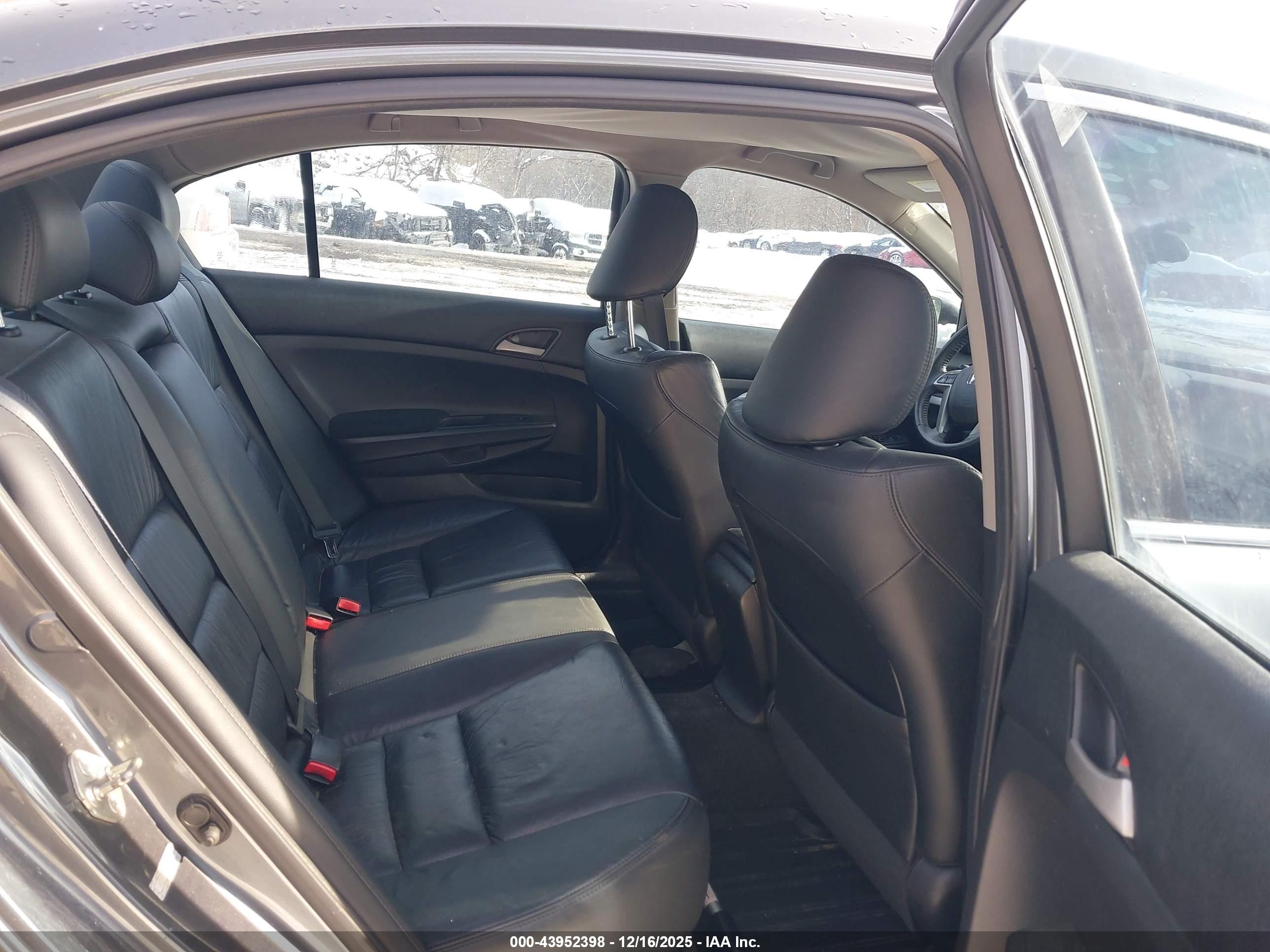 HONDA ACCORD image 8