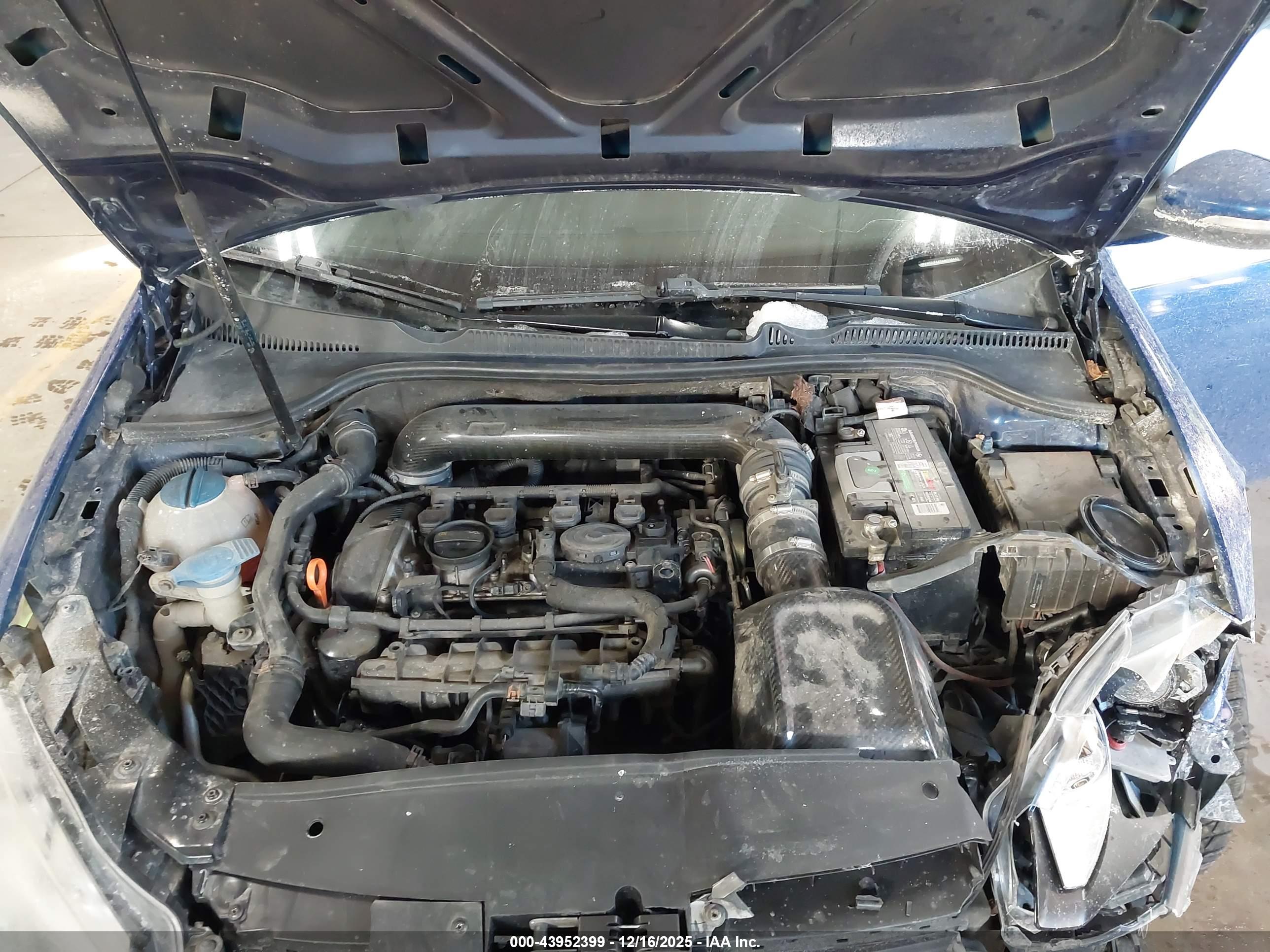 VOLKSWAGEN GTI image 10