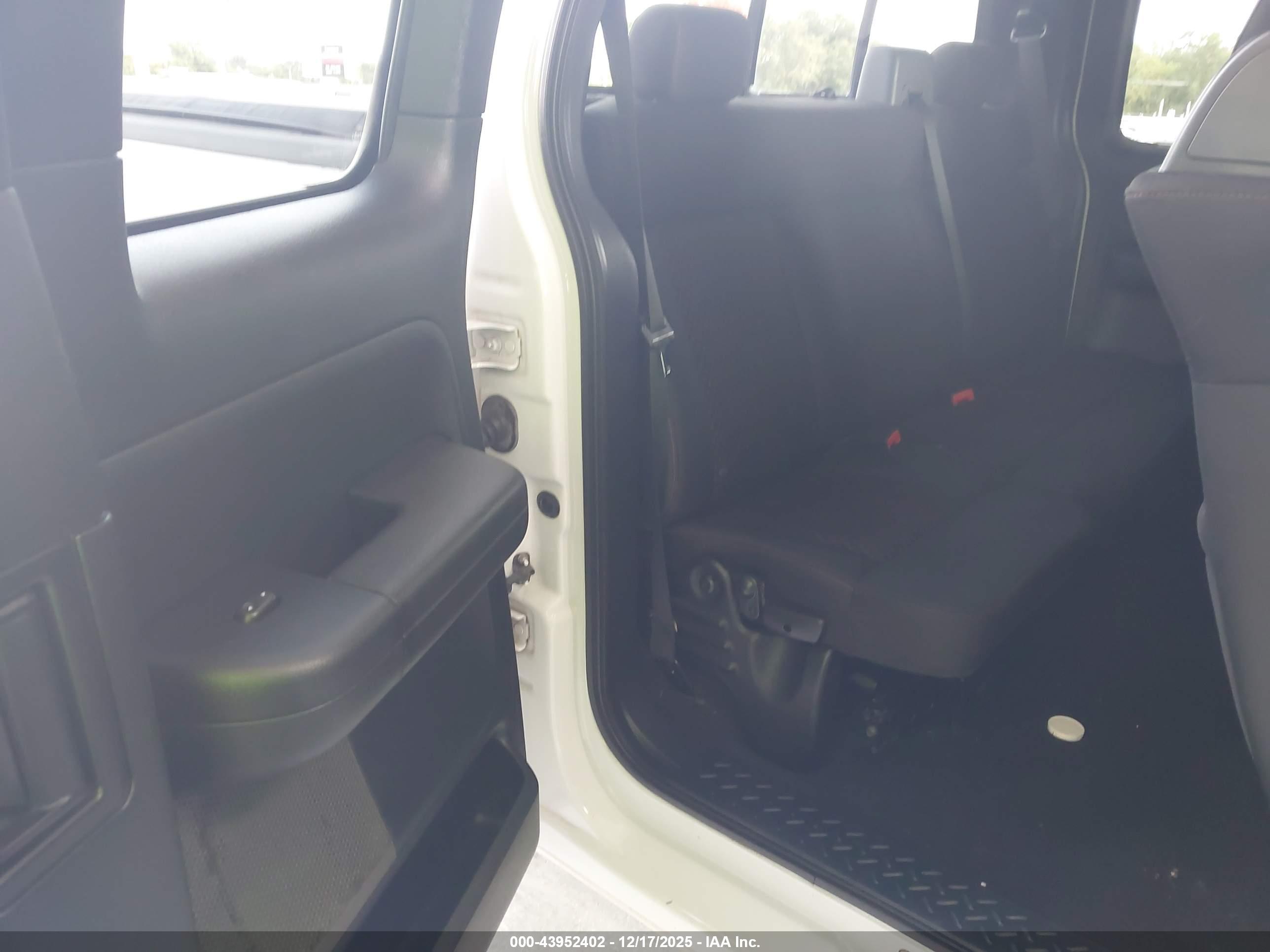 FORD F-150 image 8