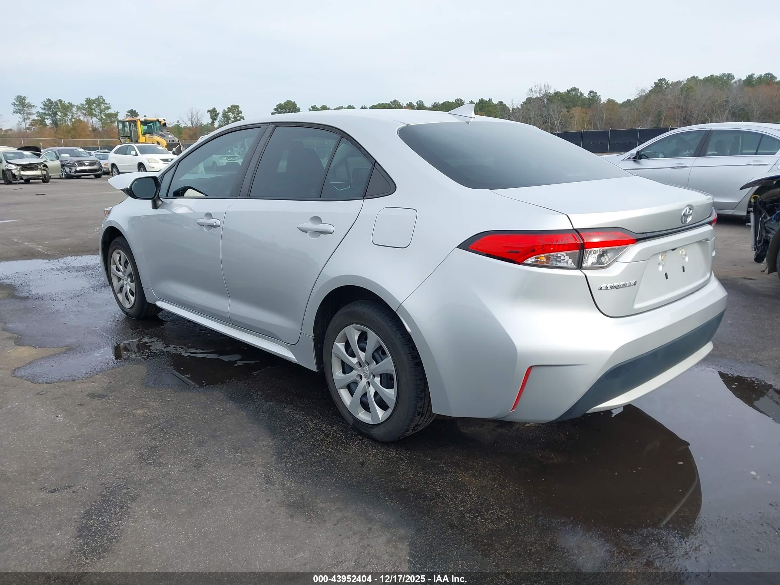 TOYOTA COROLLA image 3