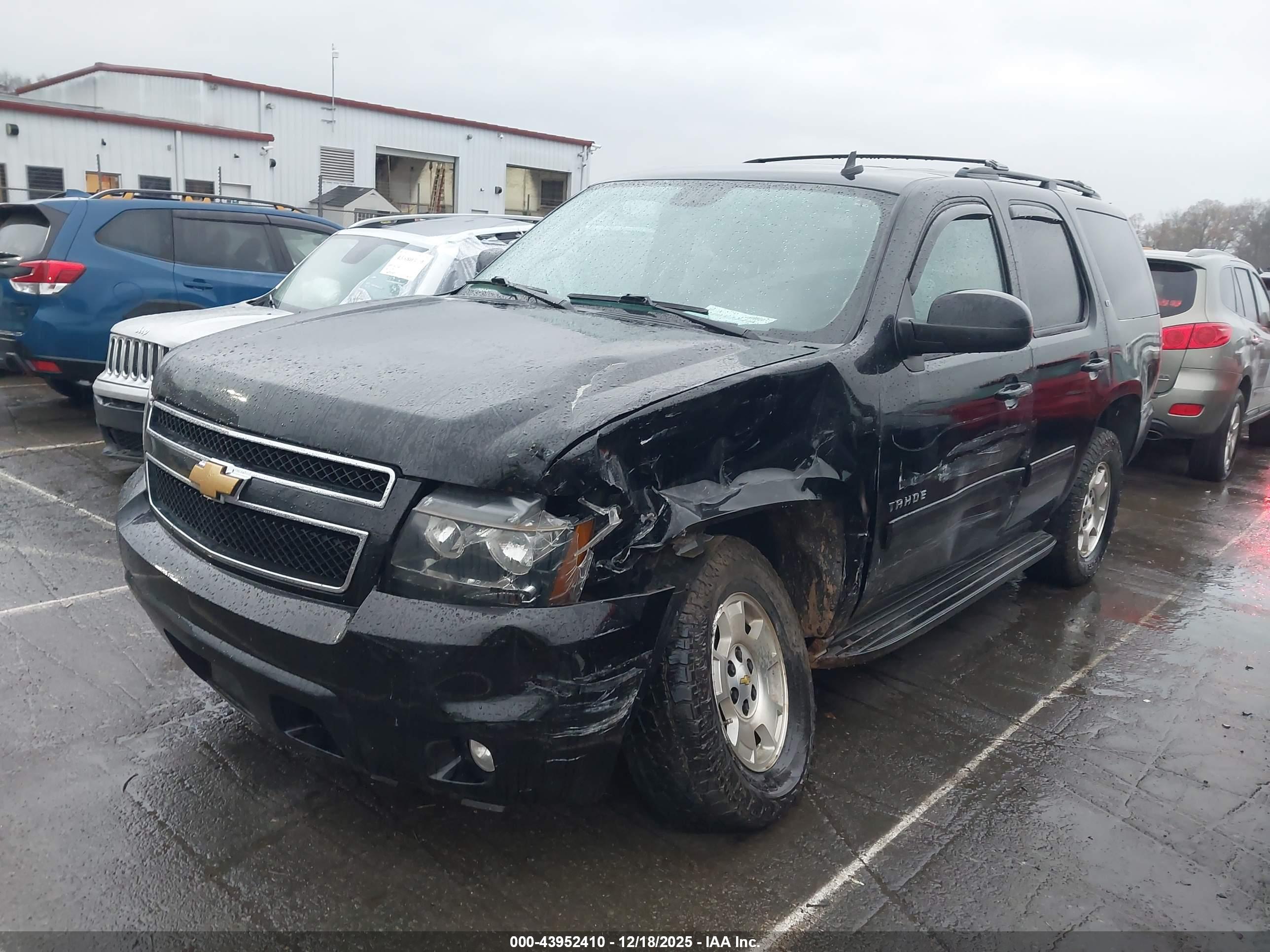CHEVROLET TAHOE image 2