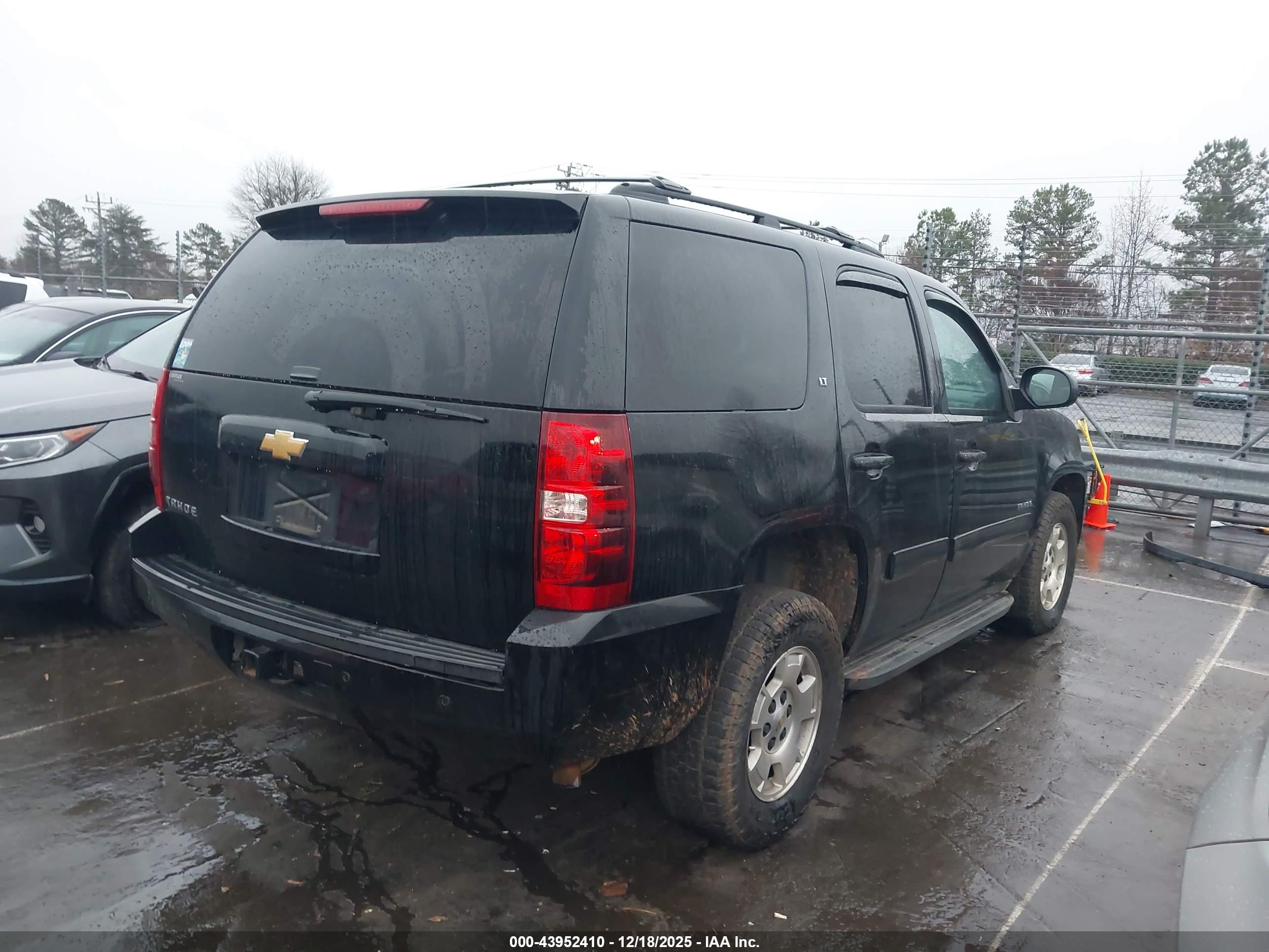 CHEVROLET TAHOE image 4