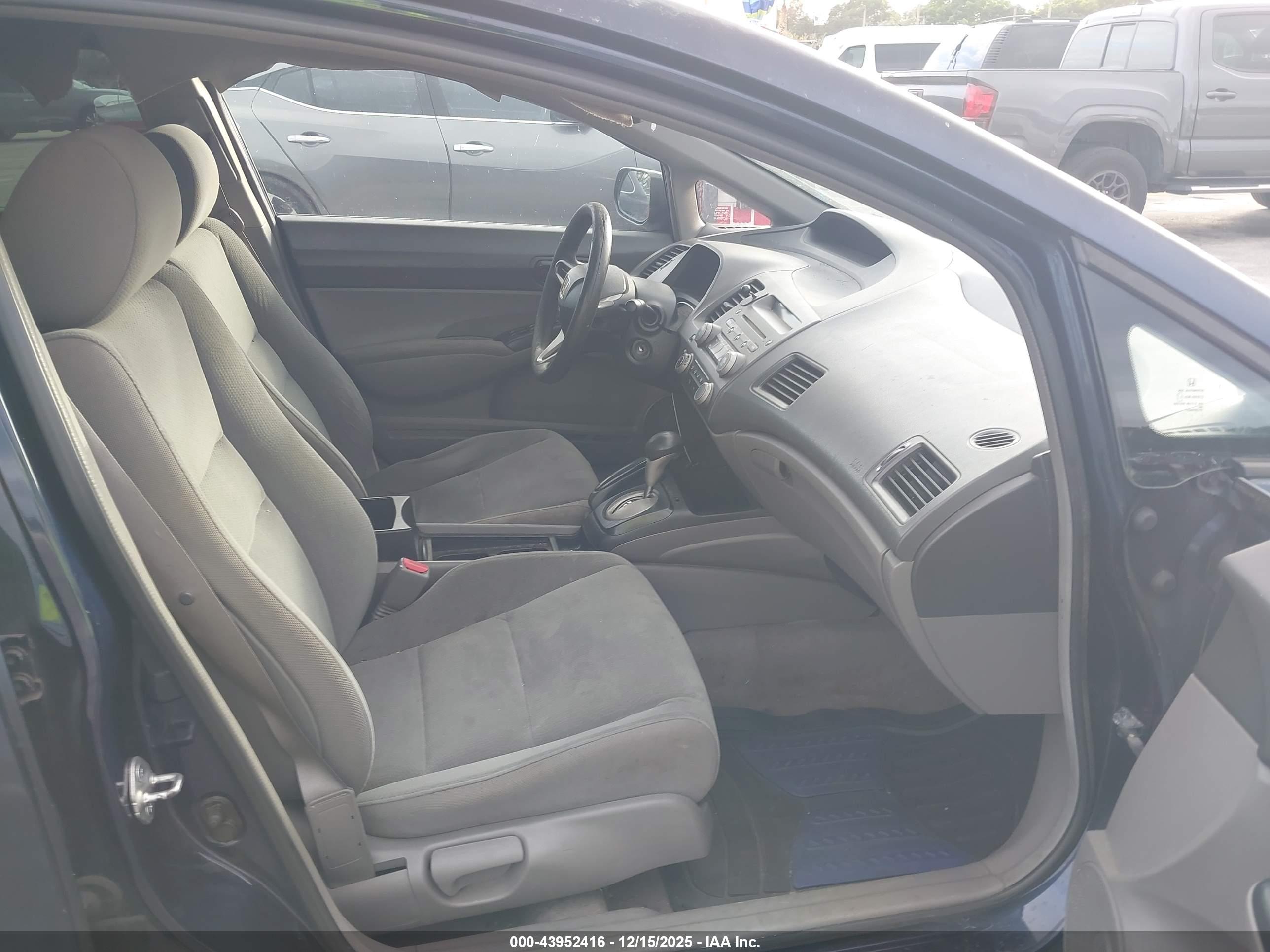 HONDA CIVIC image 5