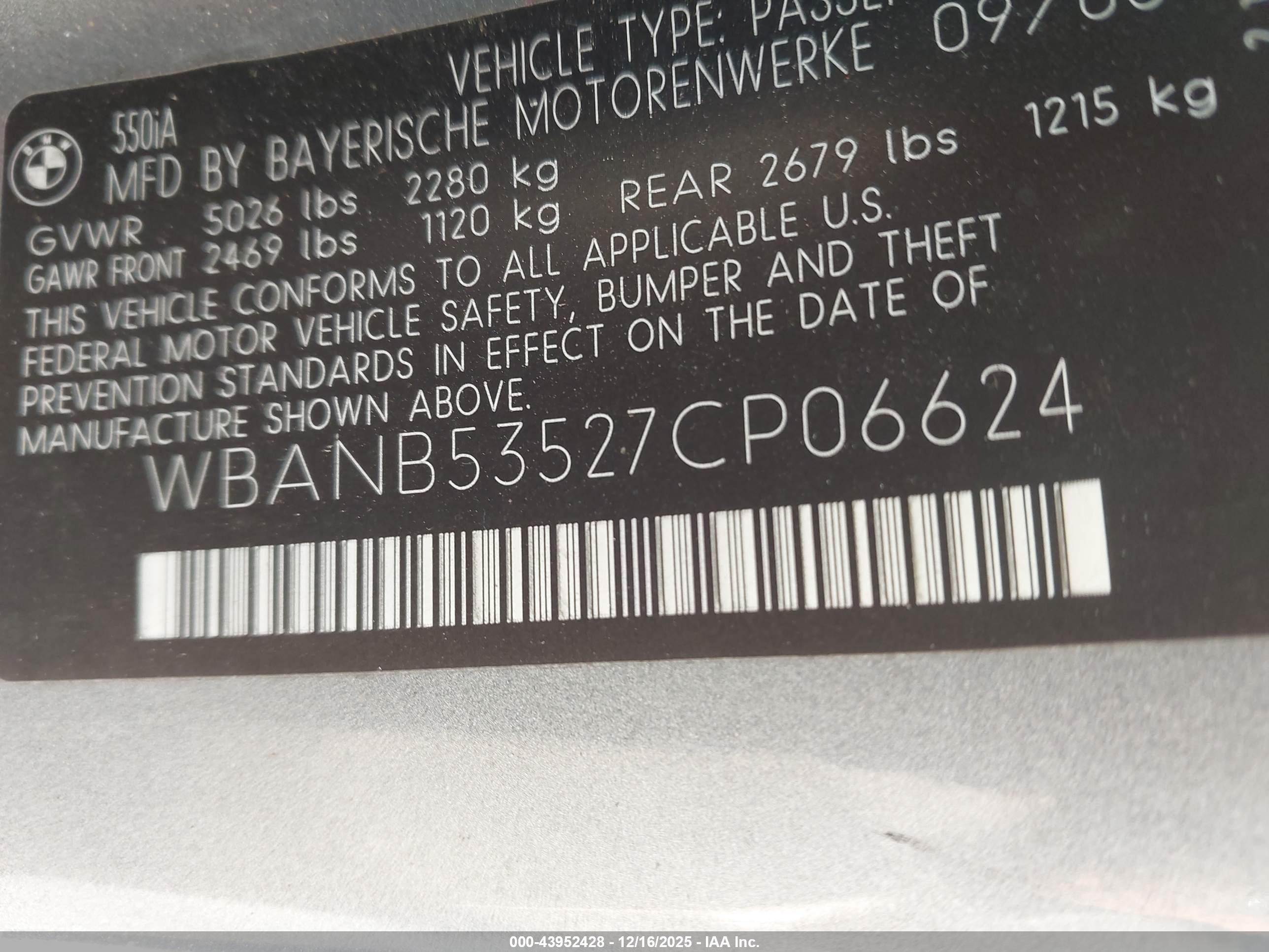 BMW 550I image 9