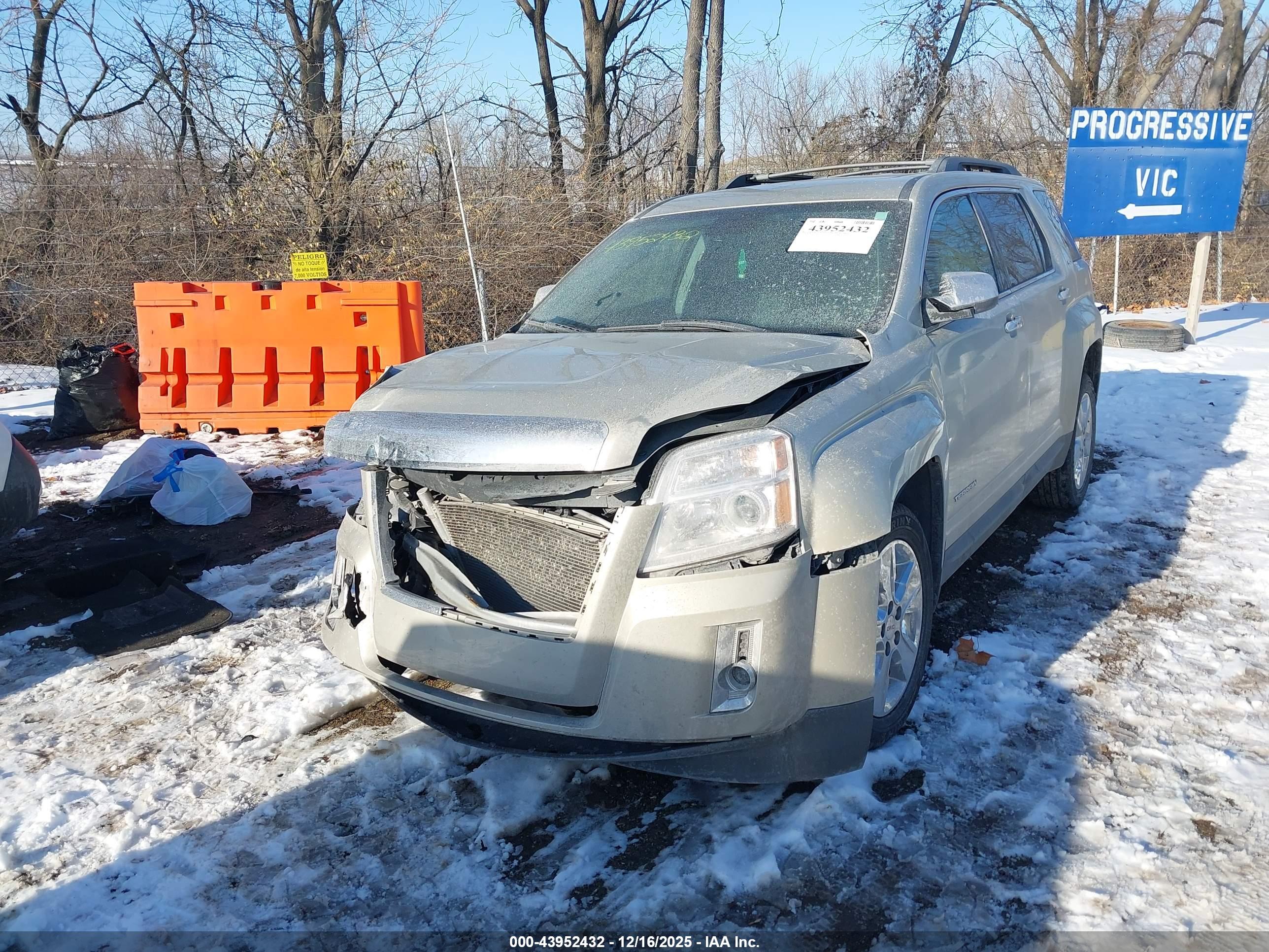 GMC TERRAIN image 2
