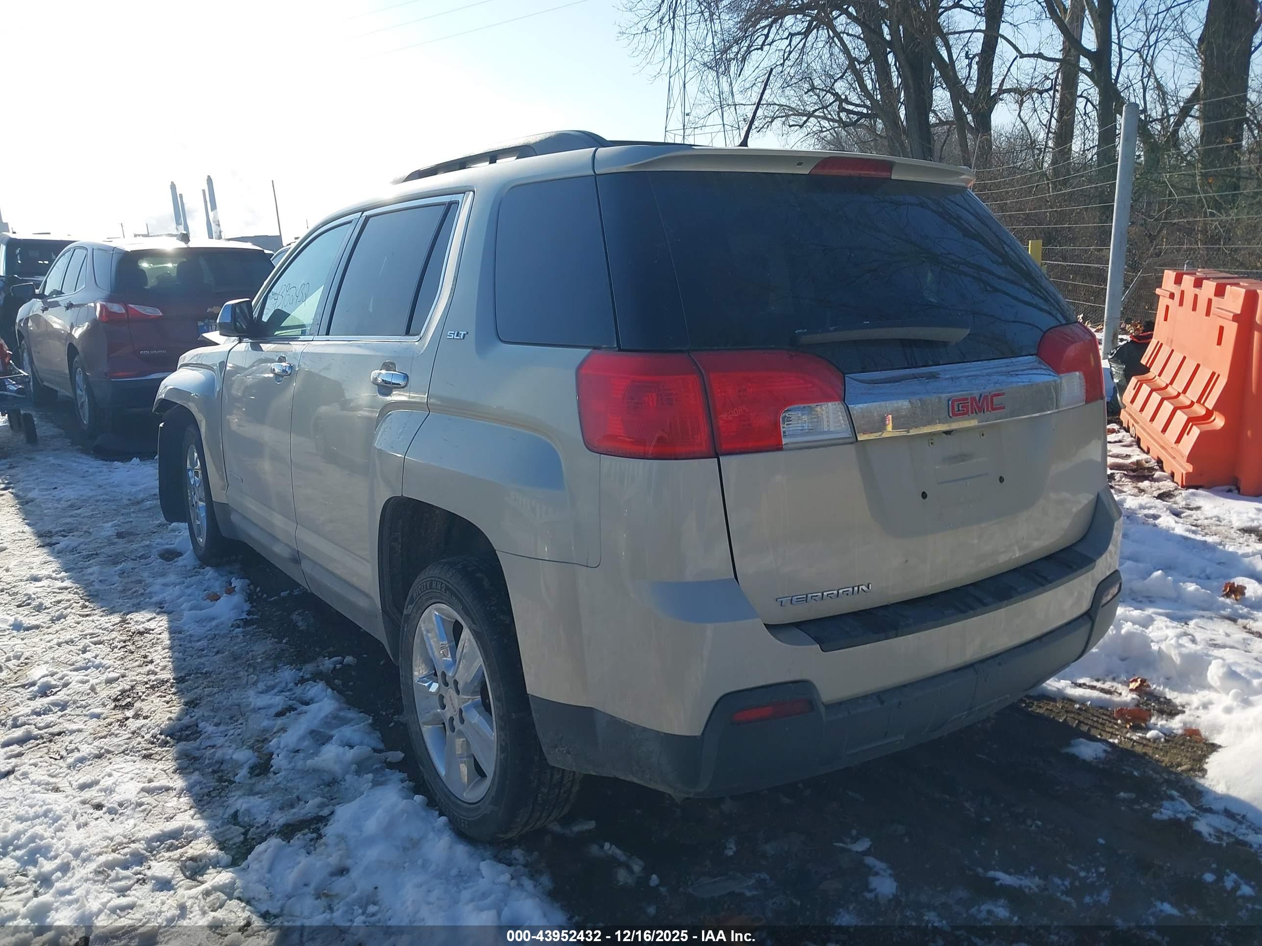GMC TERRAIN image 3
