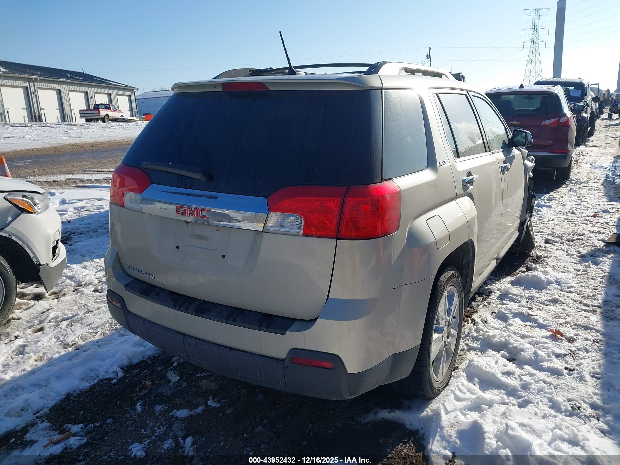 GMC TERRAIN image 4