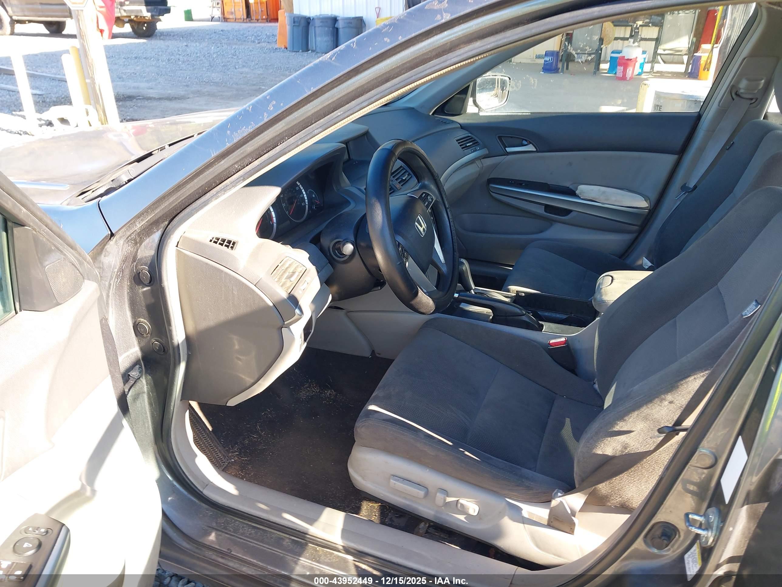 HONDA ACCORD image 5