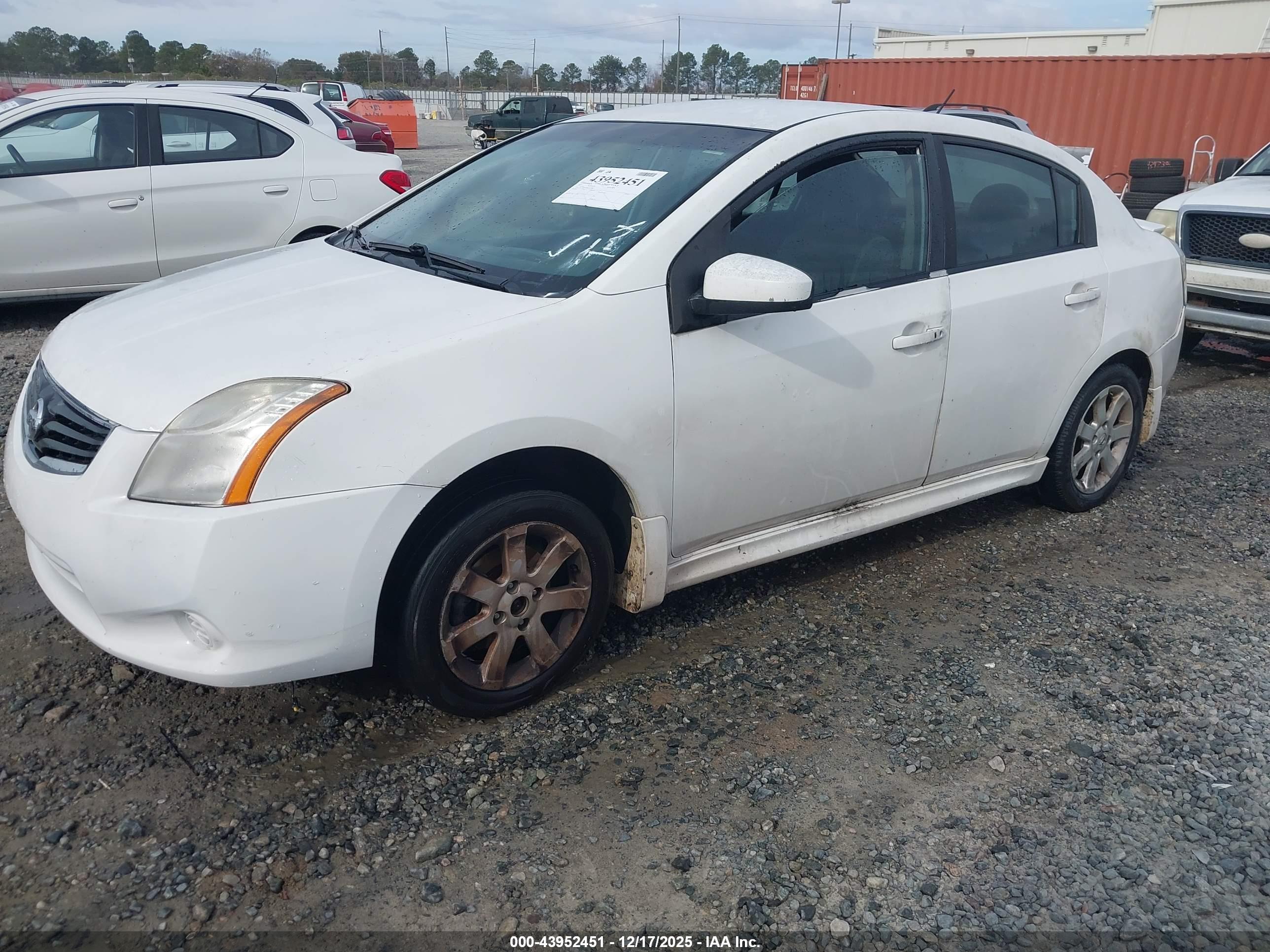 NISSAN SENTRA image 2