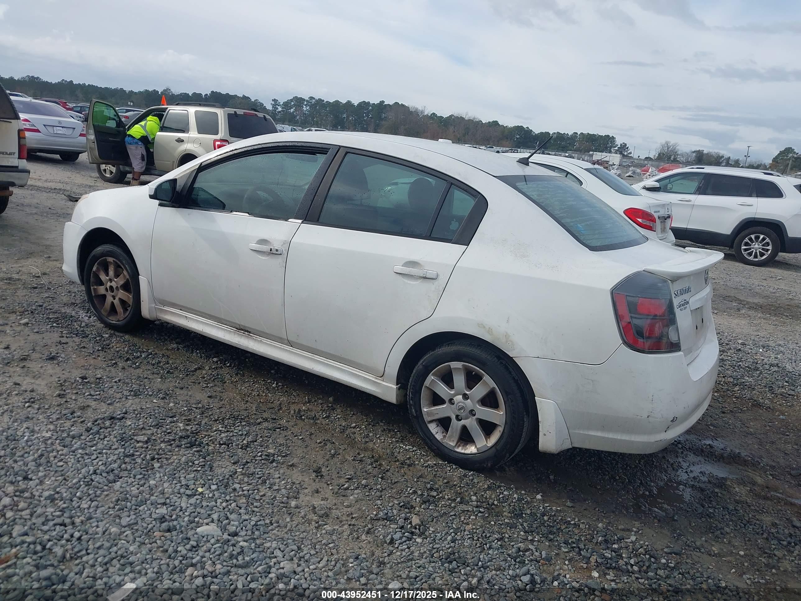 NISSAN SENTRA image 3