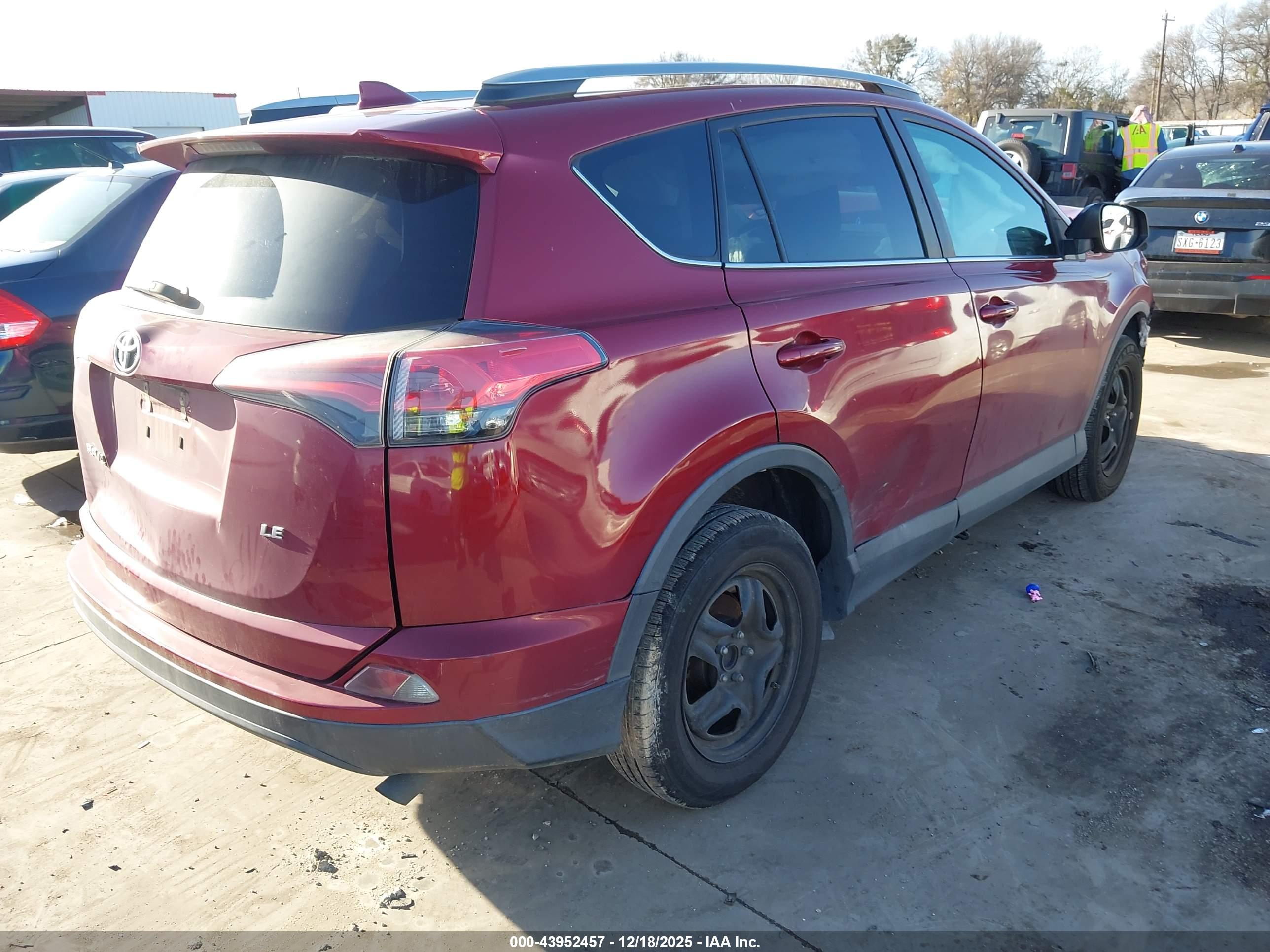 TOYOTA RAV4 image 4