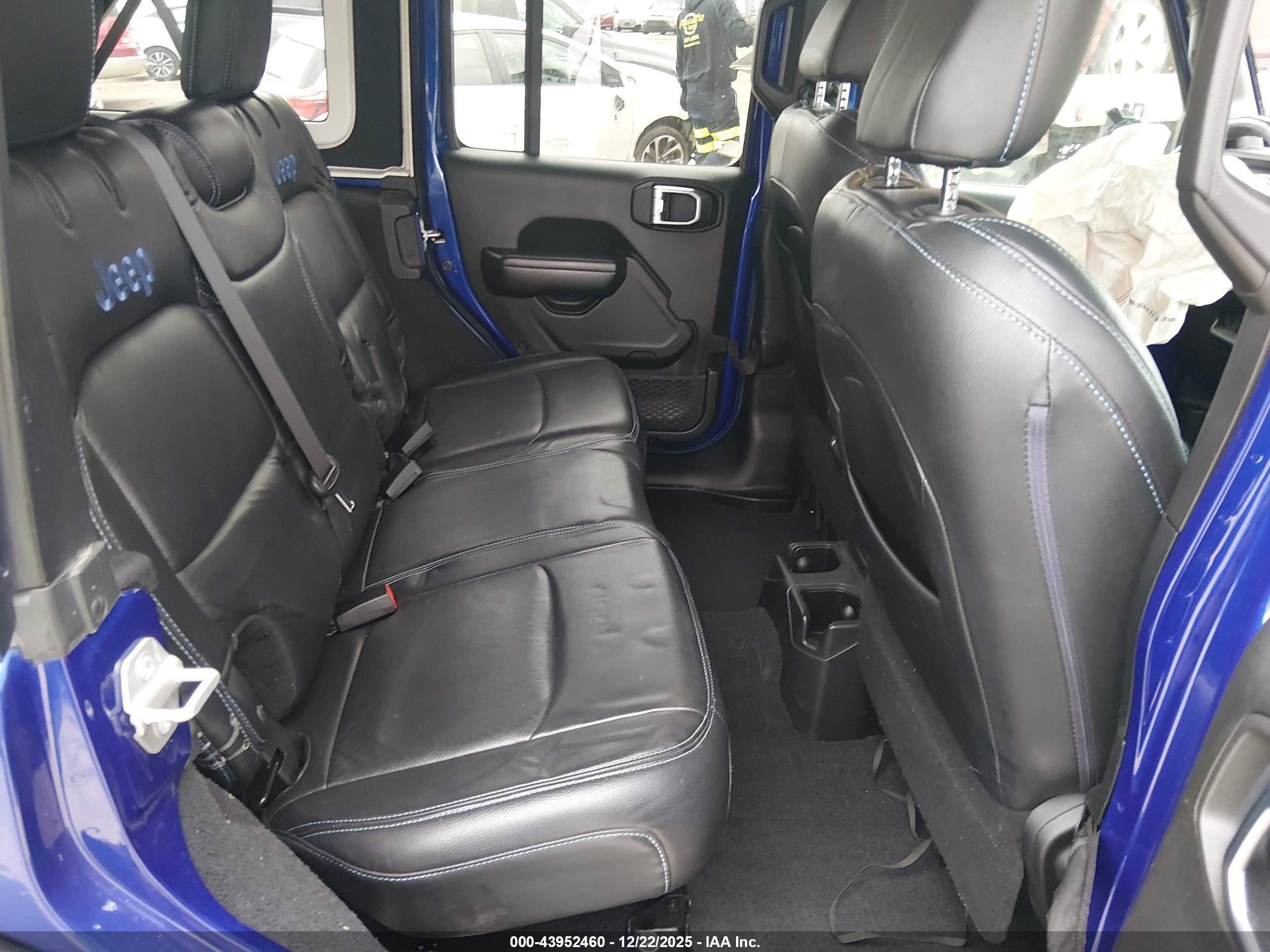 JEEP WRANGLER image 8