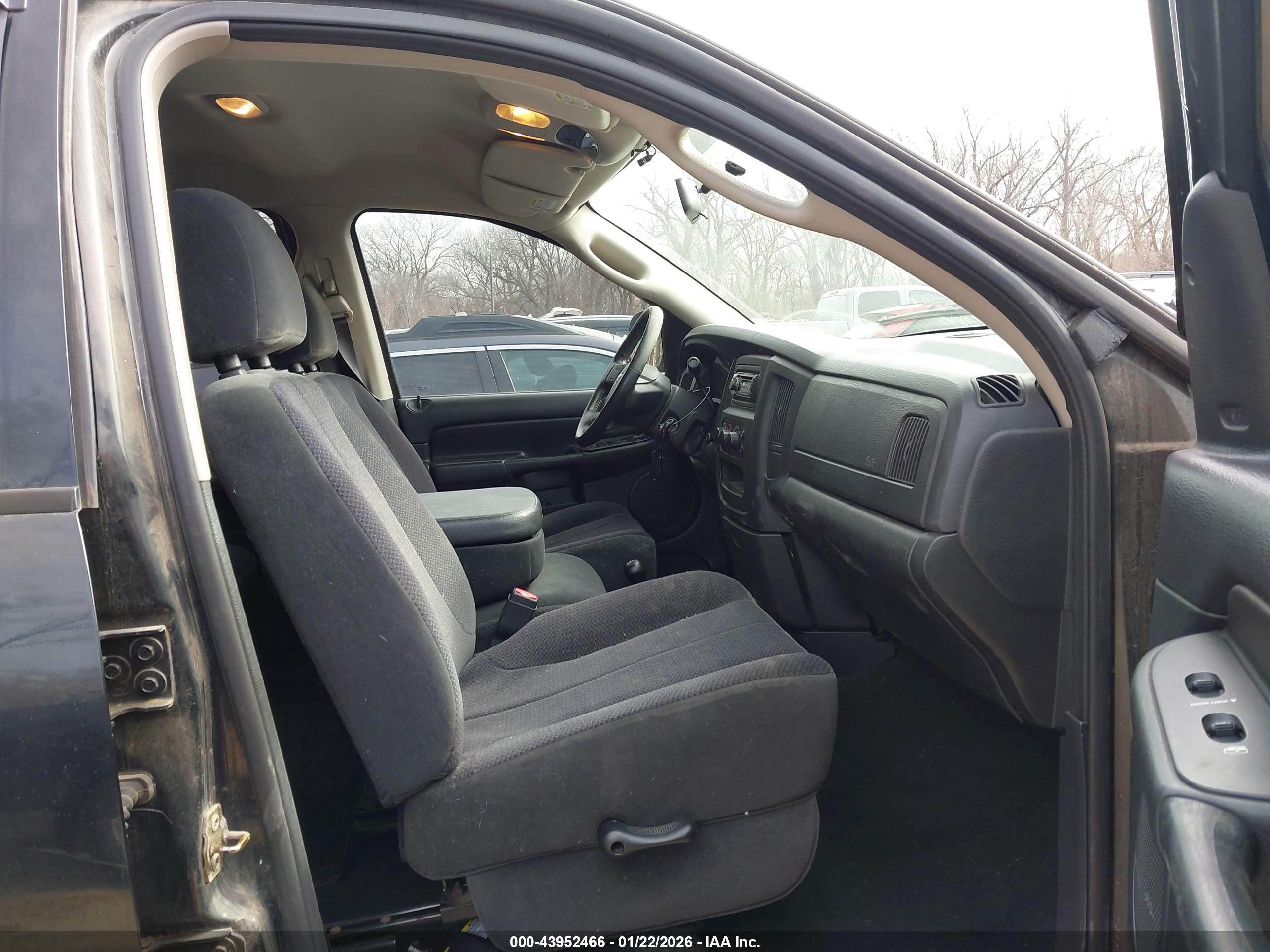 DODGE RAM image 5