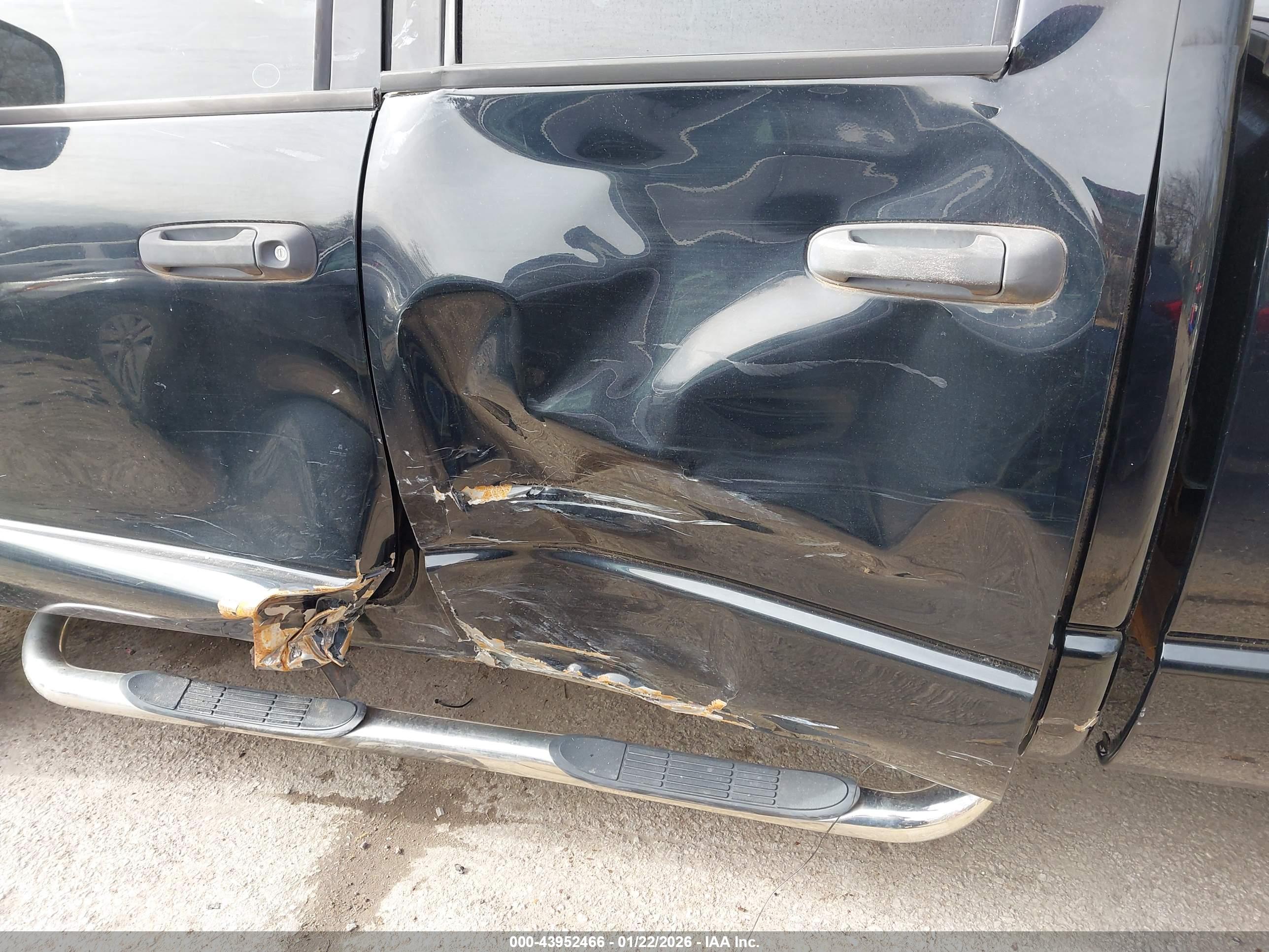 DODGE RAM image 6