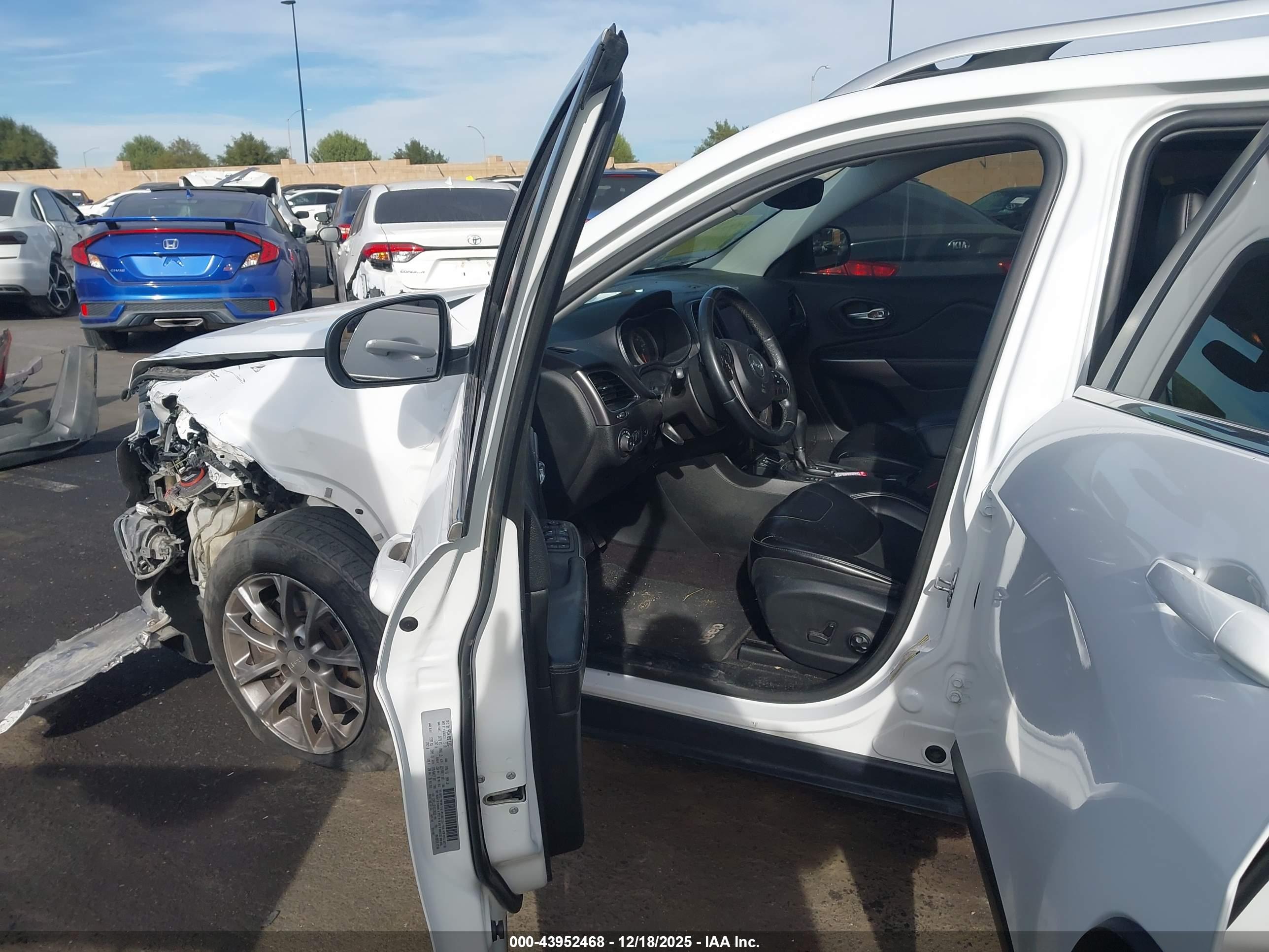 JEEP CHEROKEE image 5