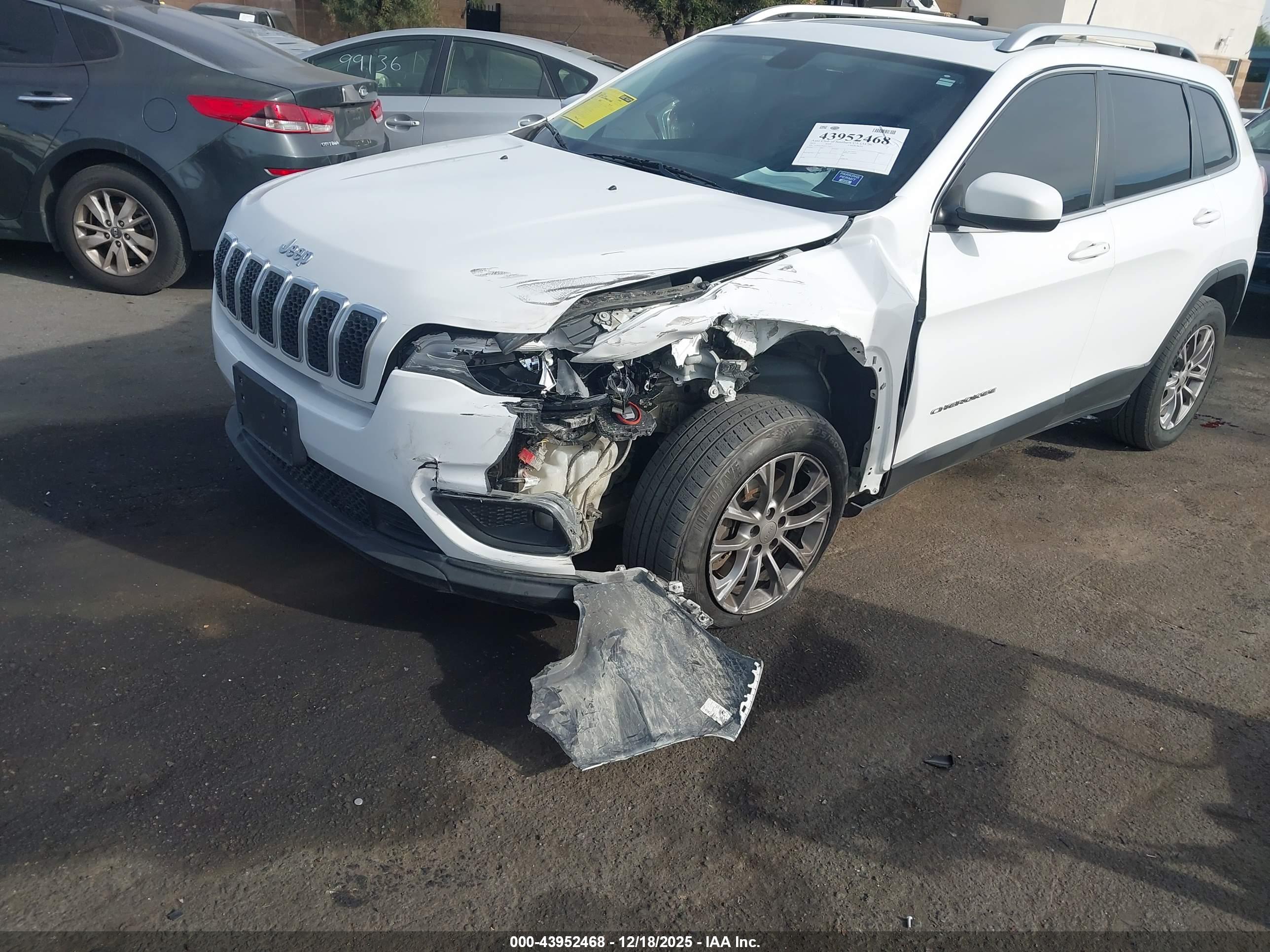 JEEP CHEROKEE image 6