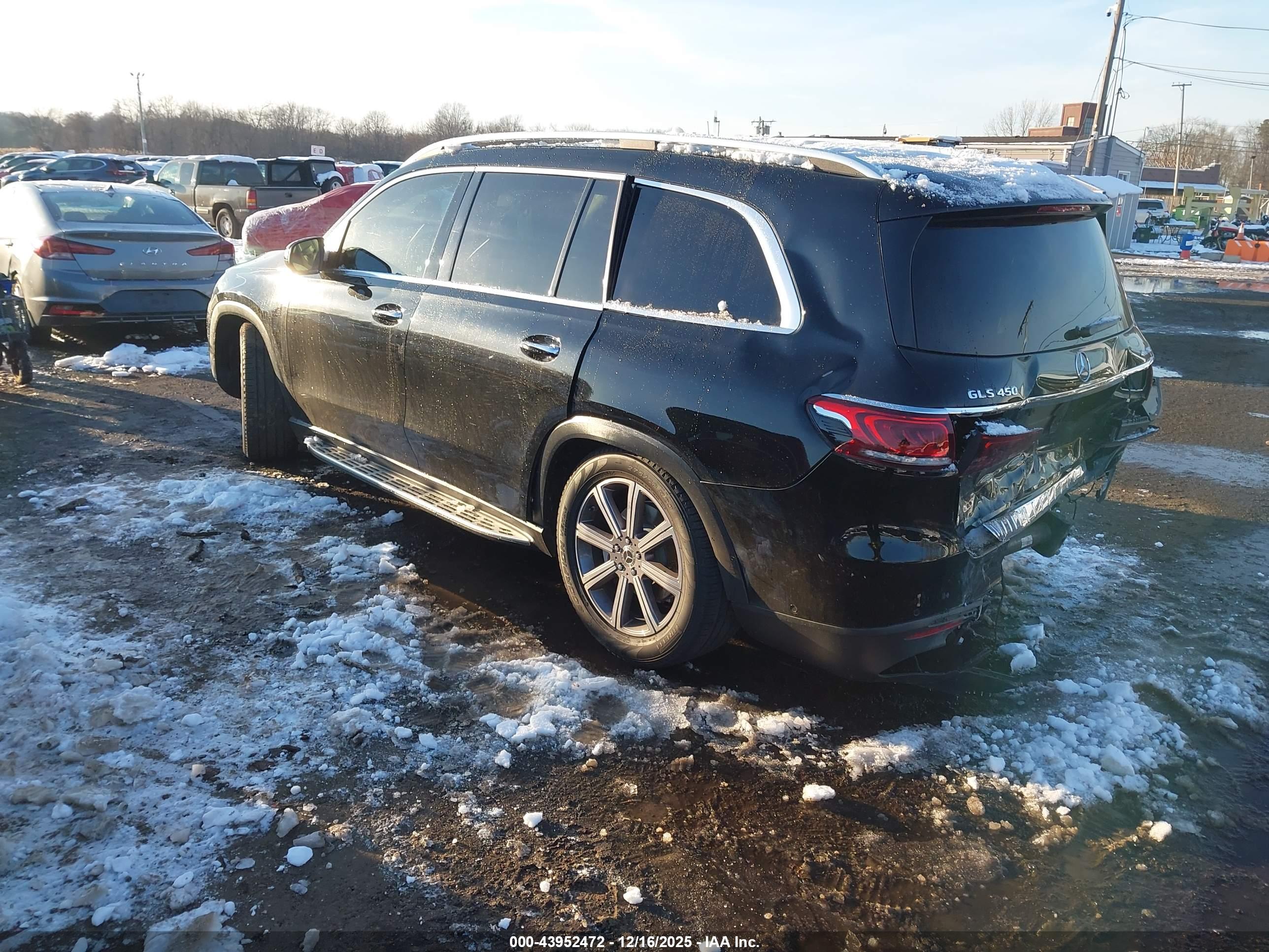 MERCEDES-BENZ GLS image 3