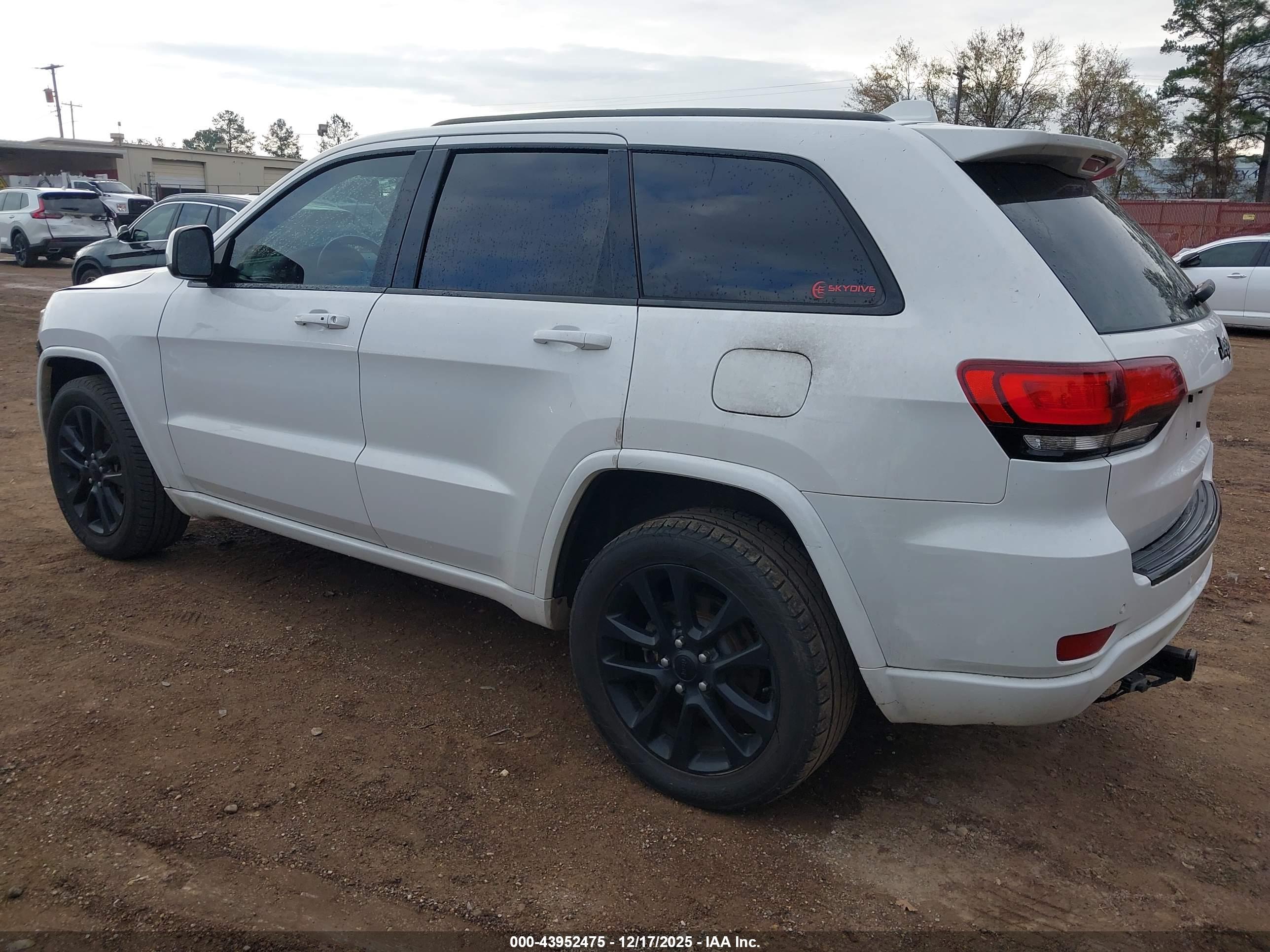 JEEP GRAND image 3