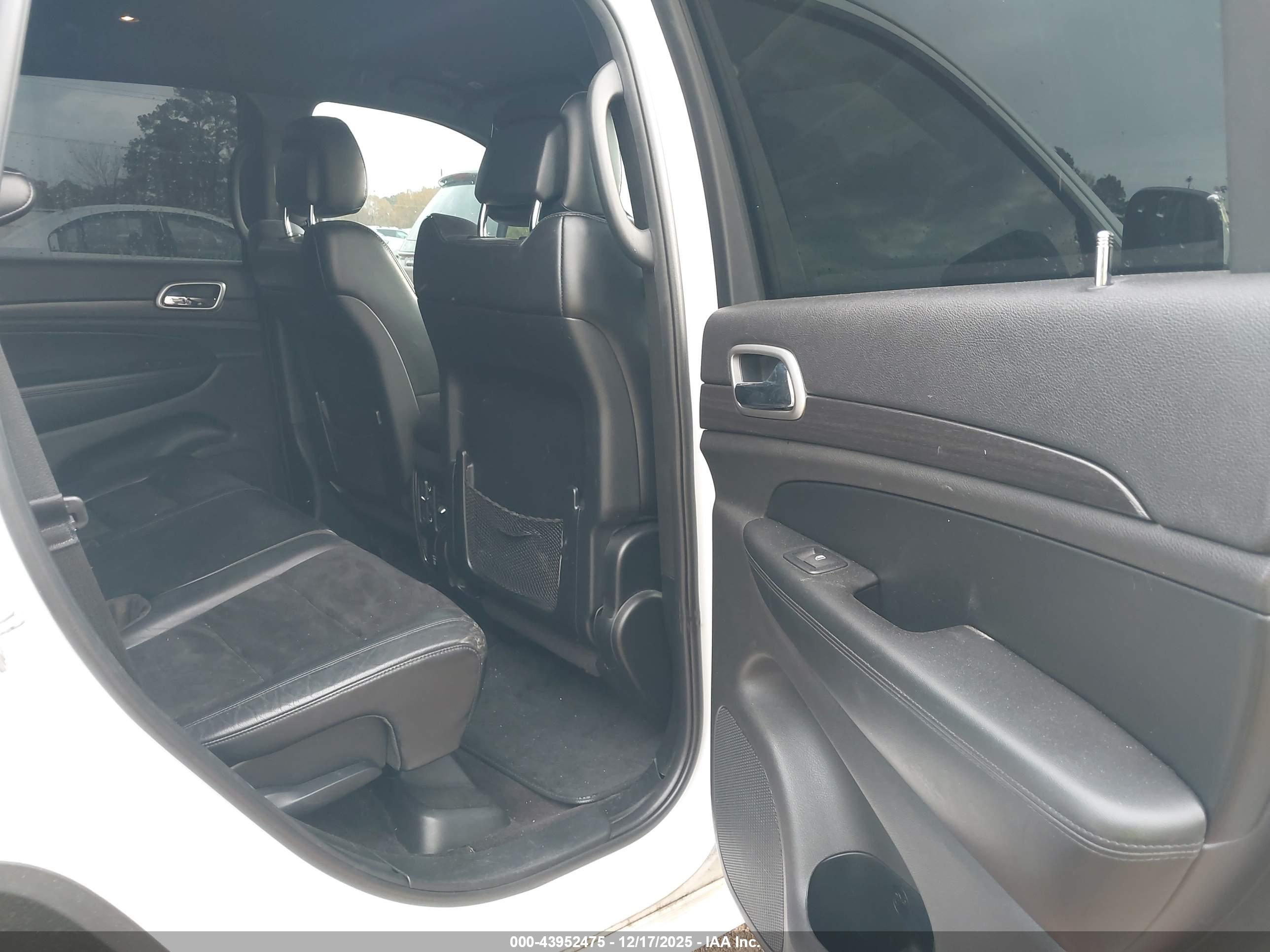JEEP GRAND image 8