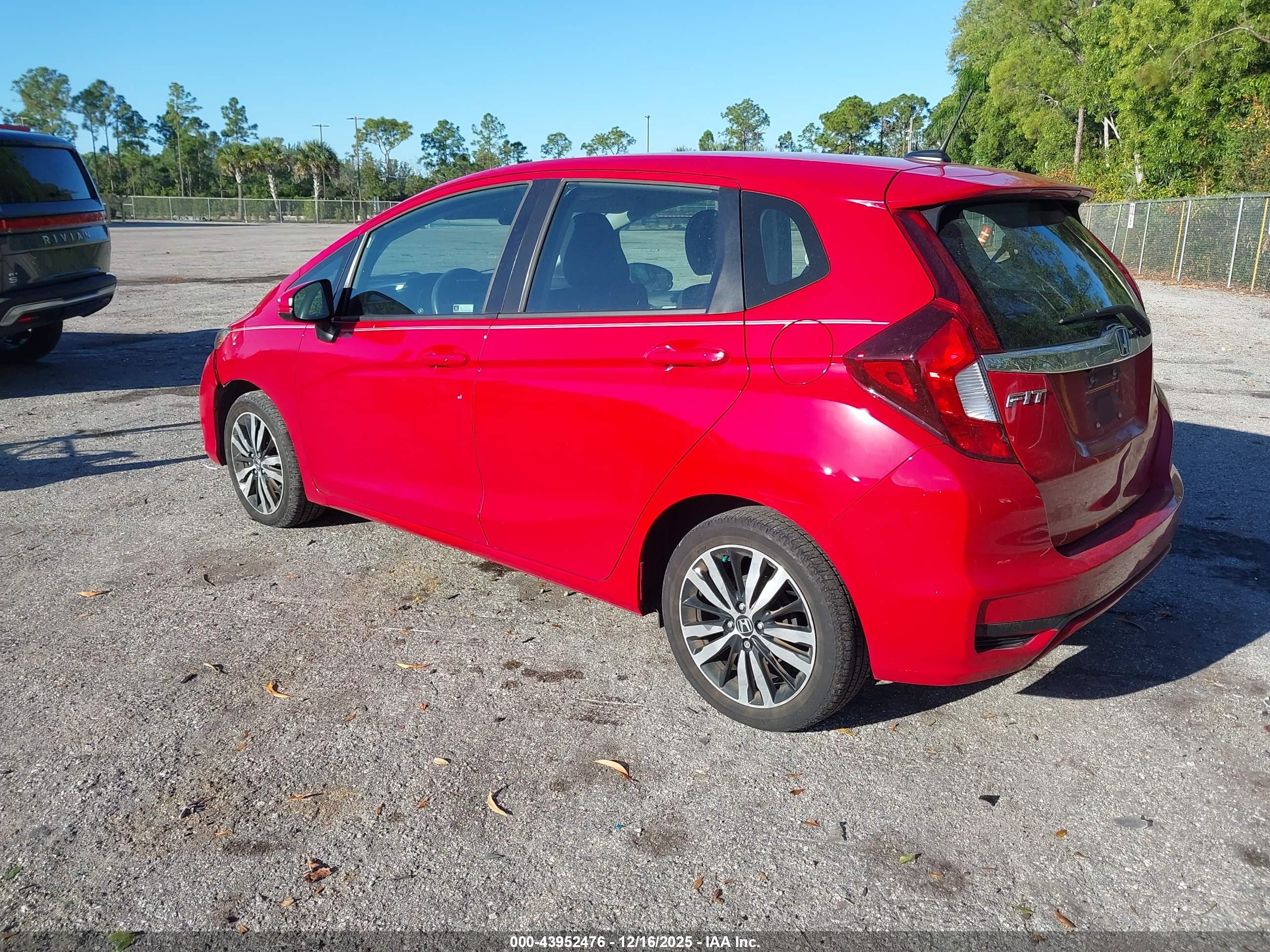 HONDA FIT image 3