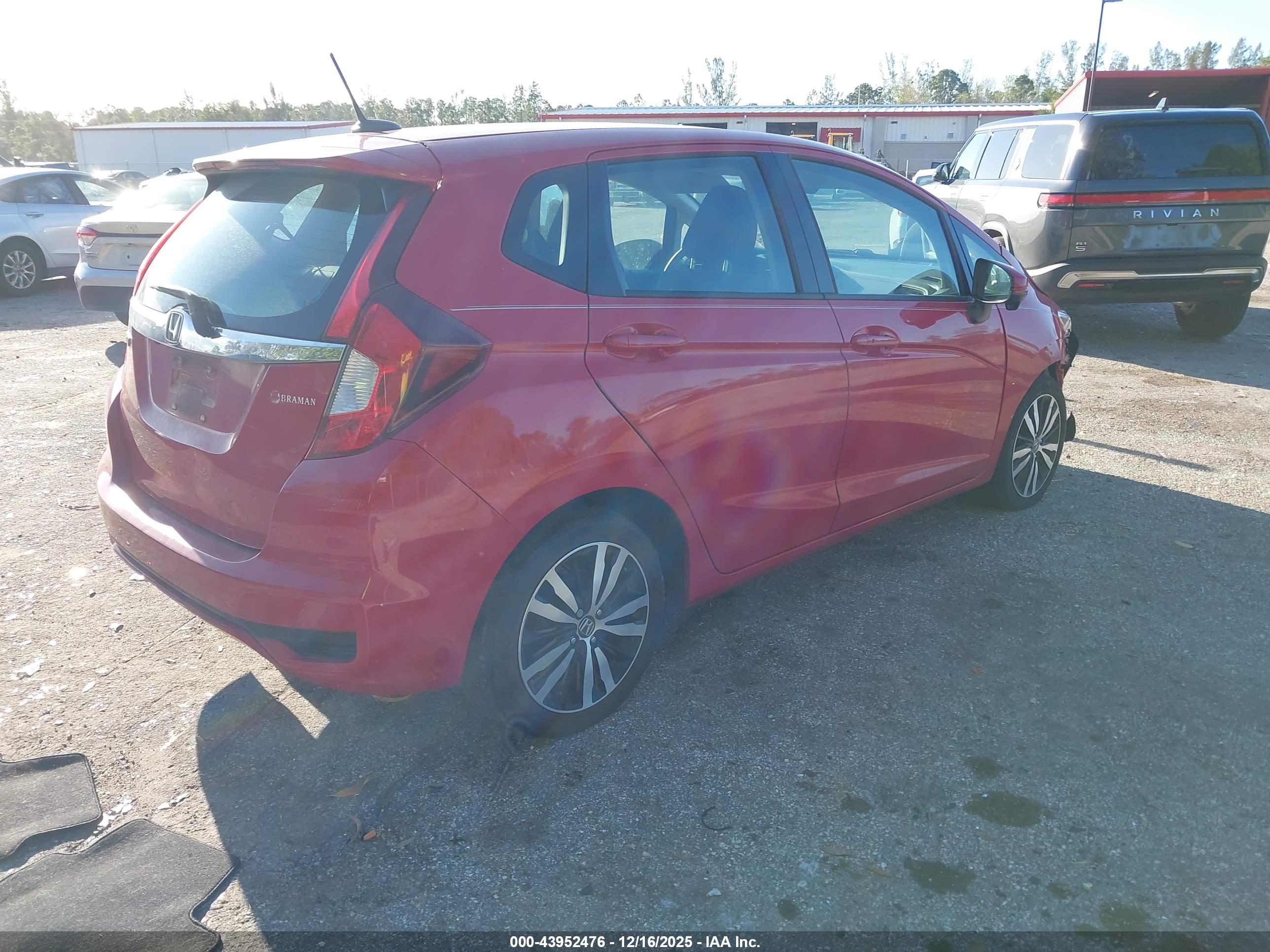 HONDA FIT image 4