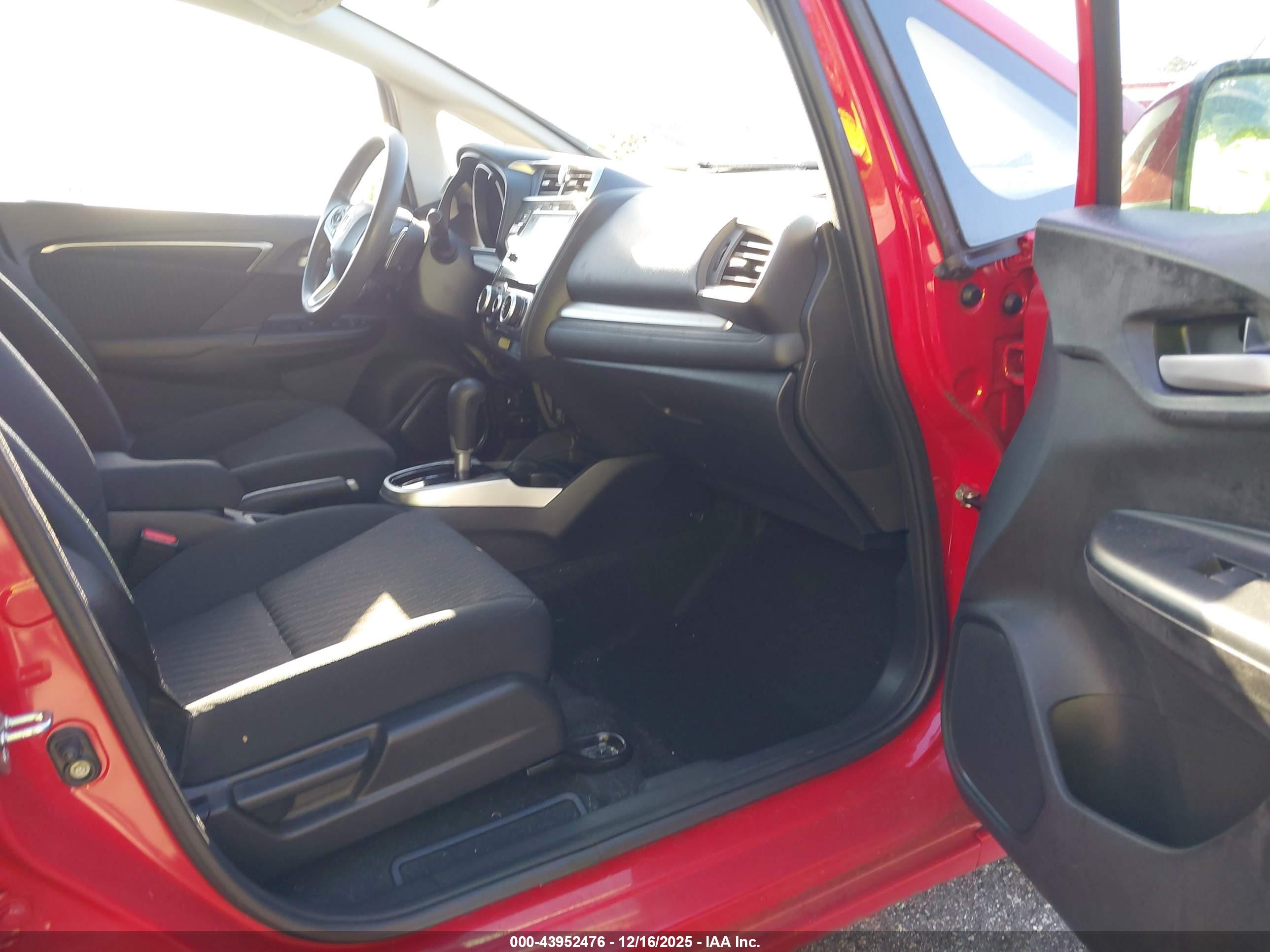HONDA FIT image 5