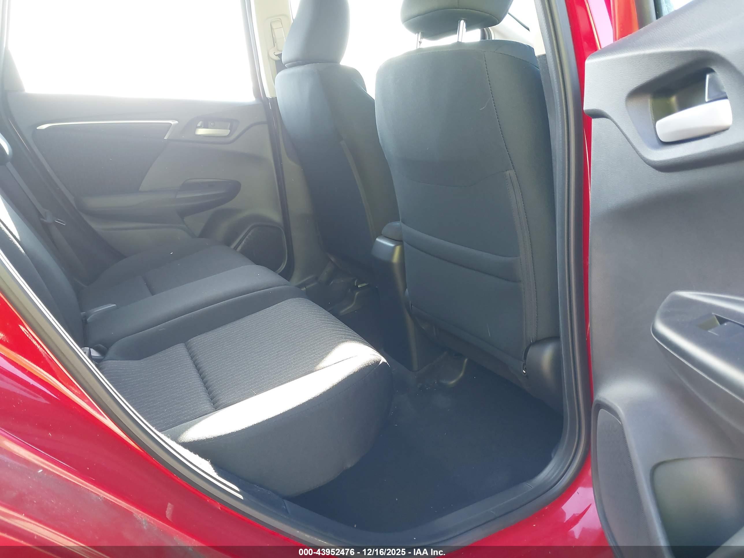 HONDA FIT image 8