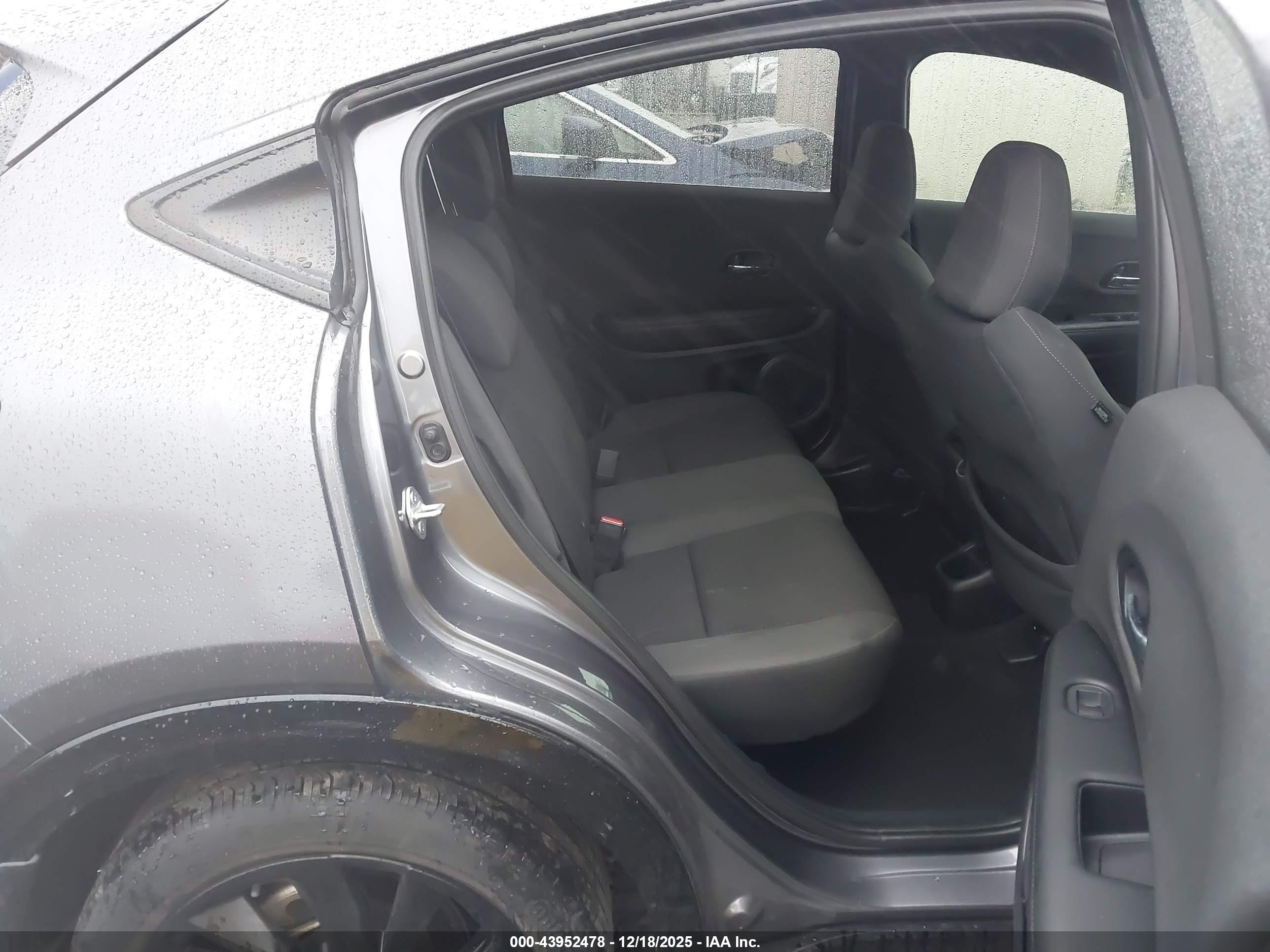 HONDA HR-V image 8