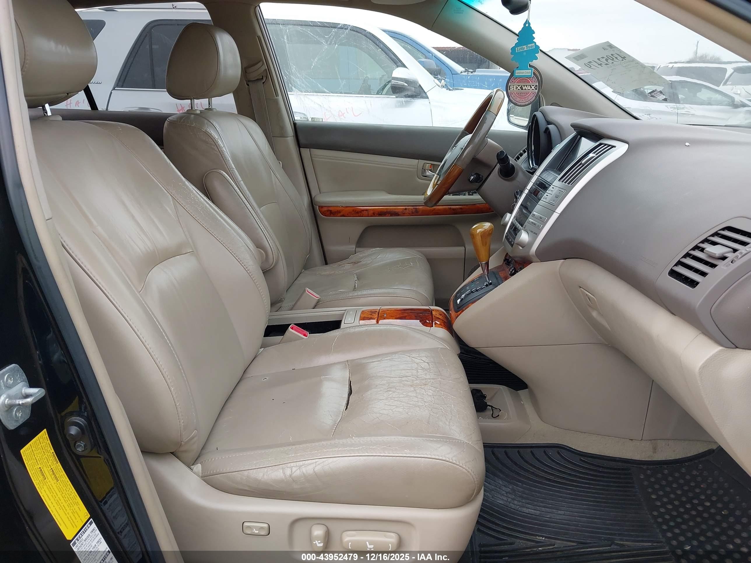 LEXUS RX image 5